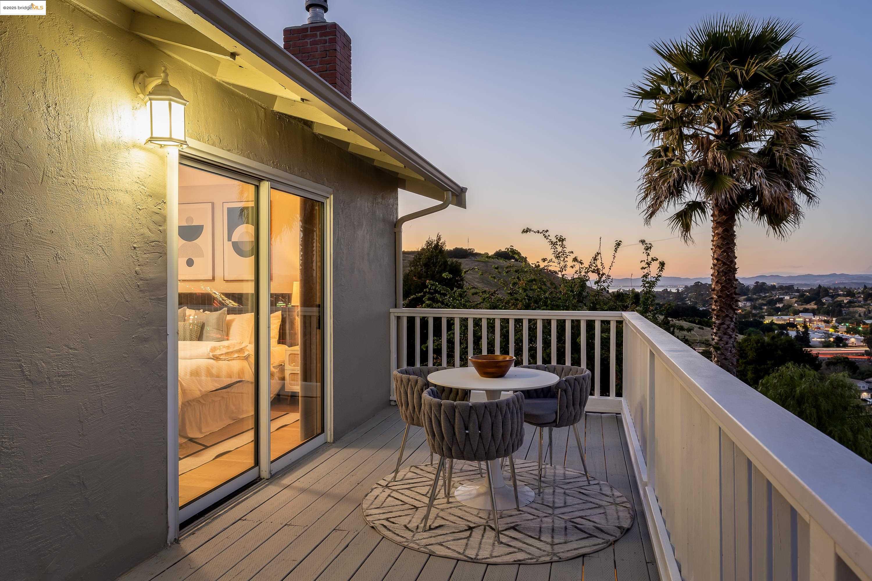 Detail Gallery Image 36 of 60 For 2086 Costa Ct, Pinole,  CA 94564 - 3 Beds | 2/1 Baths