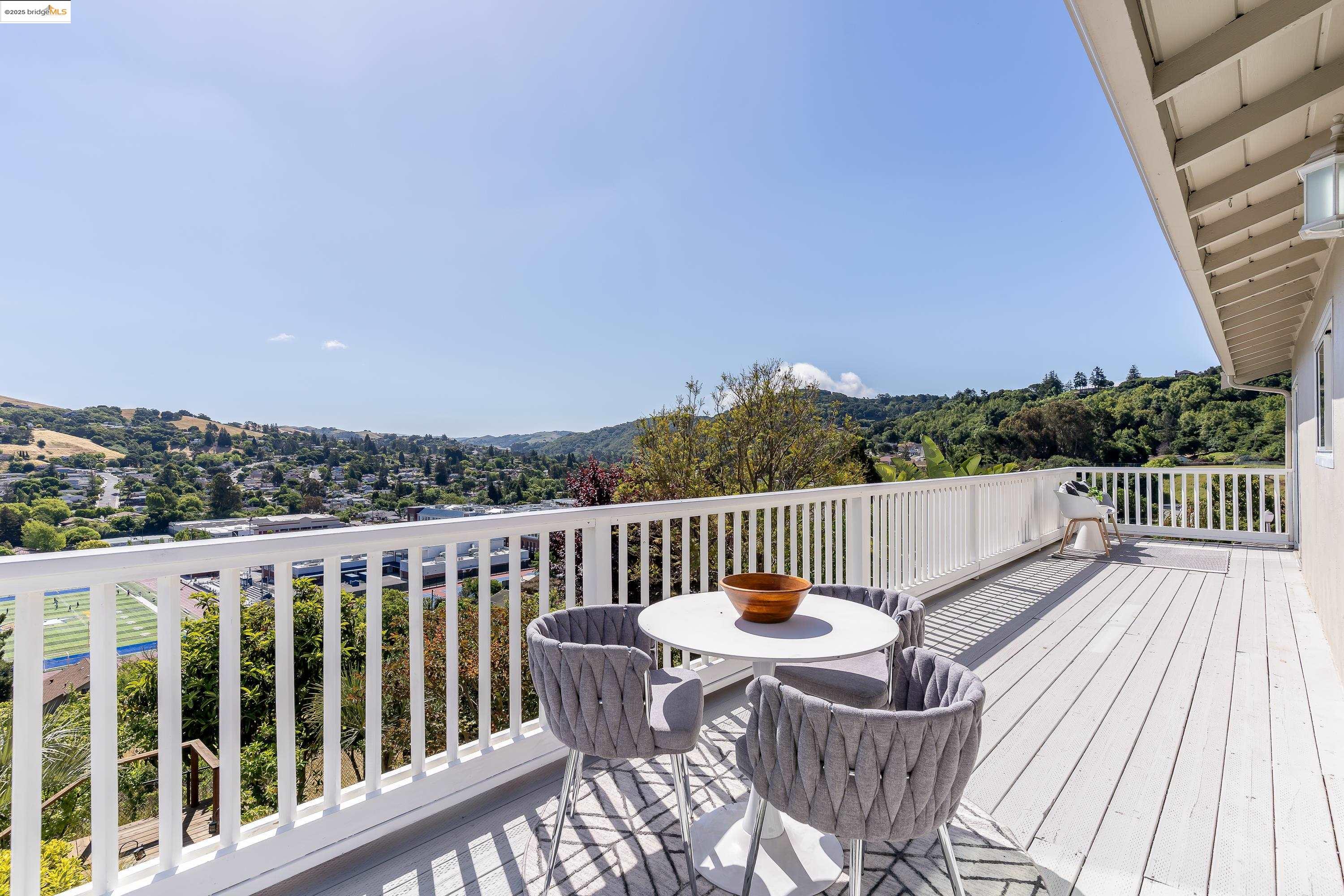 Detail Gallery Image 37 of 60 For 2086 Costa Ct, Pinole,  CA 94564 - 3 Beds | 2/1 Baths