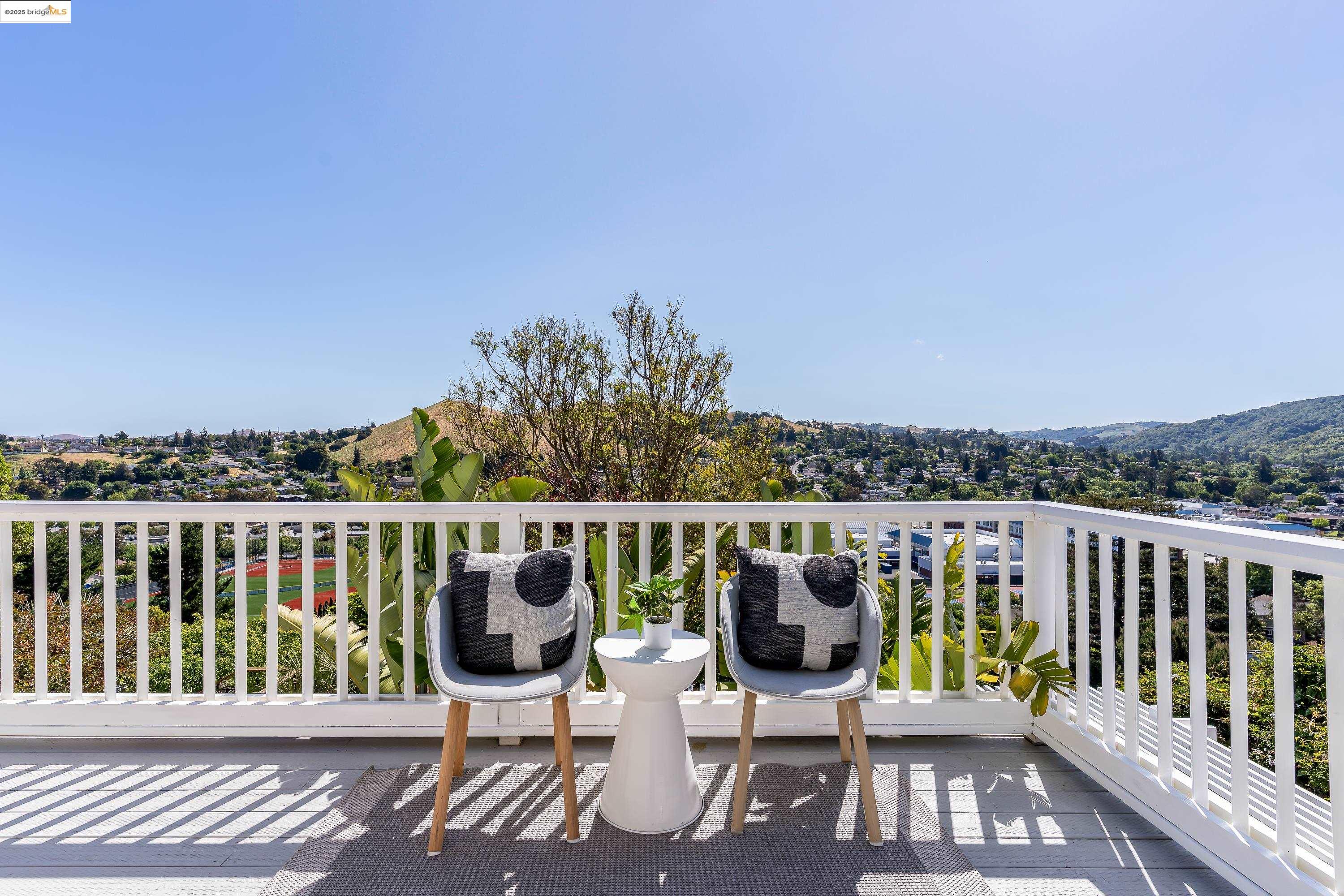 Detail Gallery Image 46 of 60 For 2086 Costa Ct, Pinole,  CA 94564 - 3 Beds | 2/1 Baths