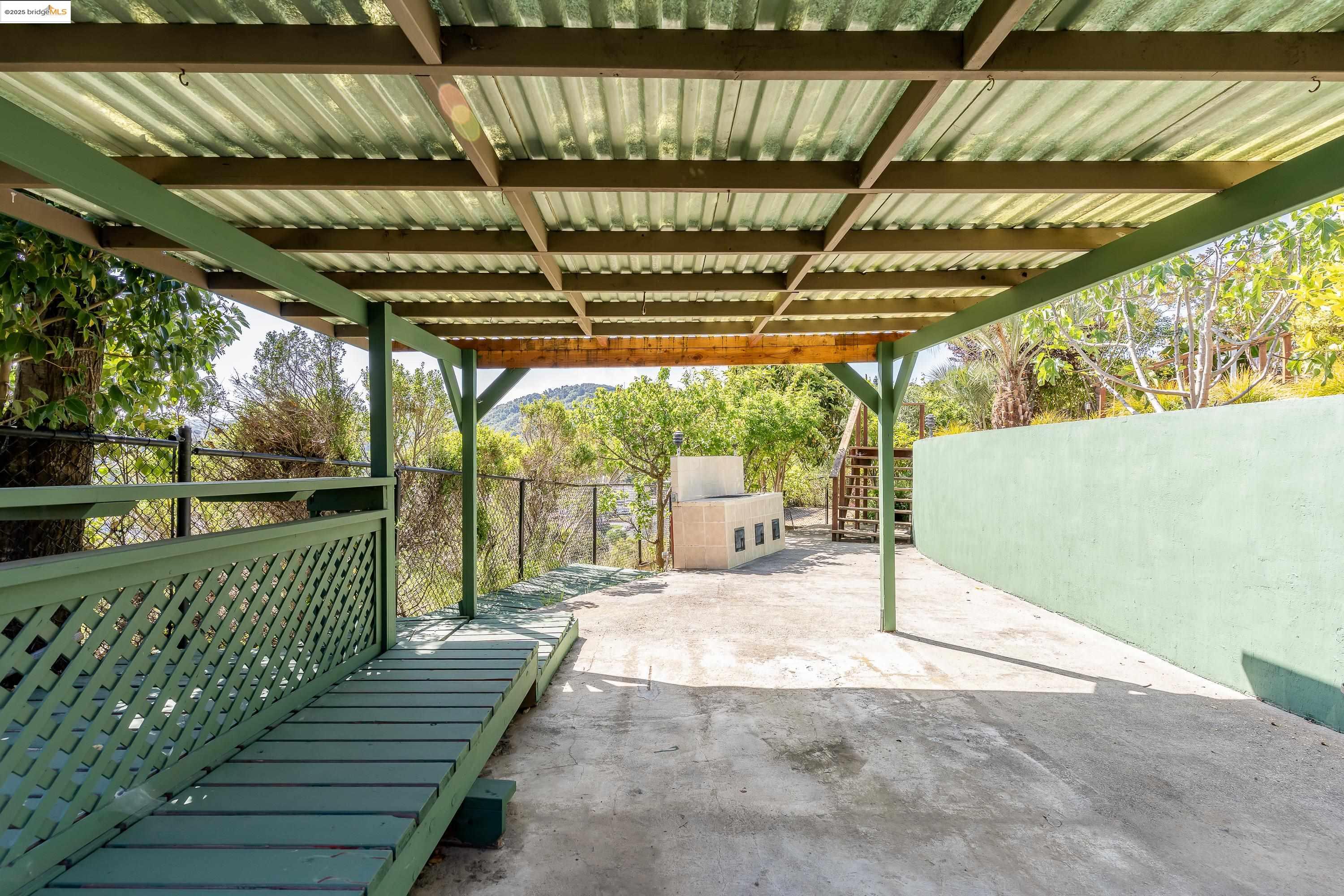 Detail Gallery Image 54 of 60 For 2086 Costa Ct, Pinole,  CA 94564 - 3 Beds | 2/1 Baths