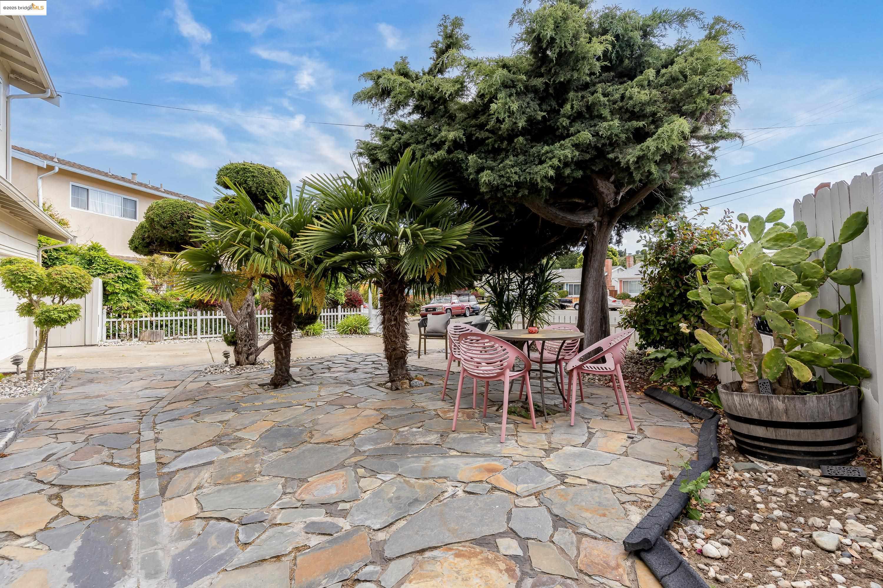 Detail Gallery Image 56 of 60 For 2086 Costa Ct, Pinole,  CA 94564 - 3 Beds | 2/1 Baths