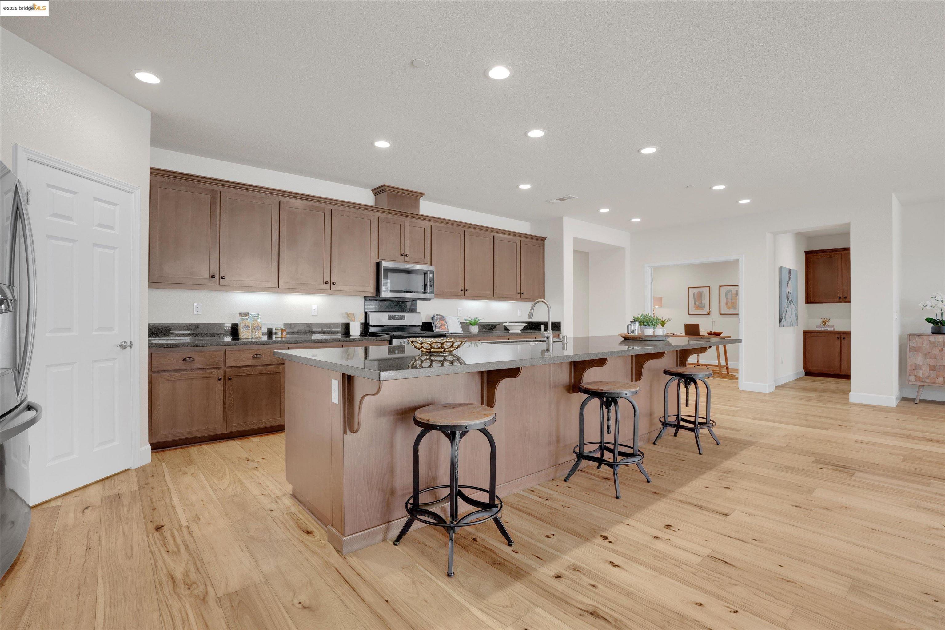 Detail Gallery Image 14 of 46 For 5522 Pinnacle View Way, Antioch,  CA 94531 - 4 Beds | 2 Baths