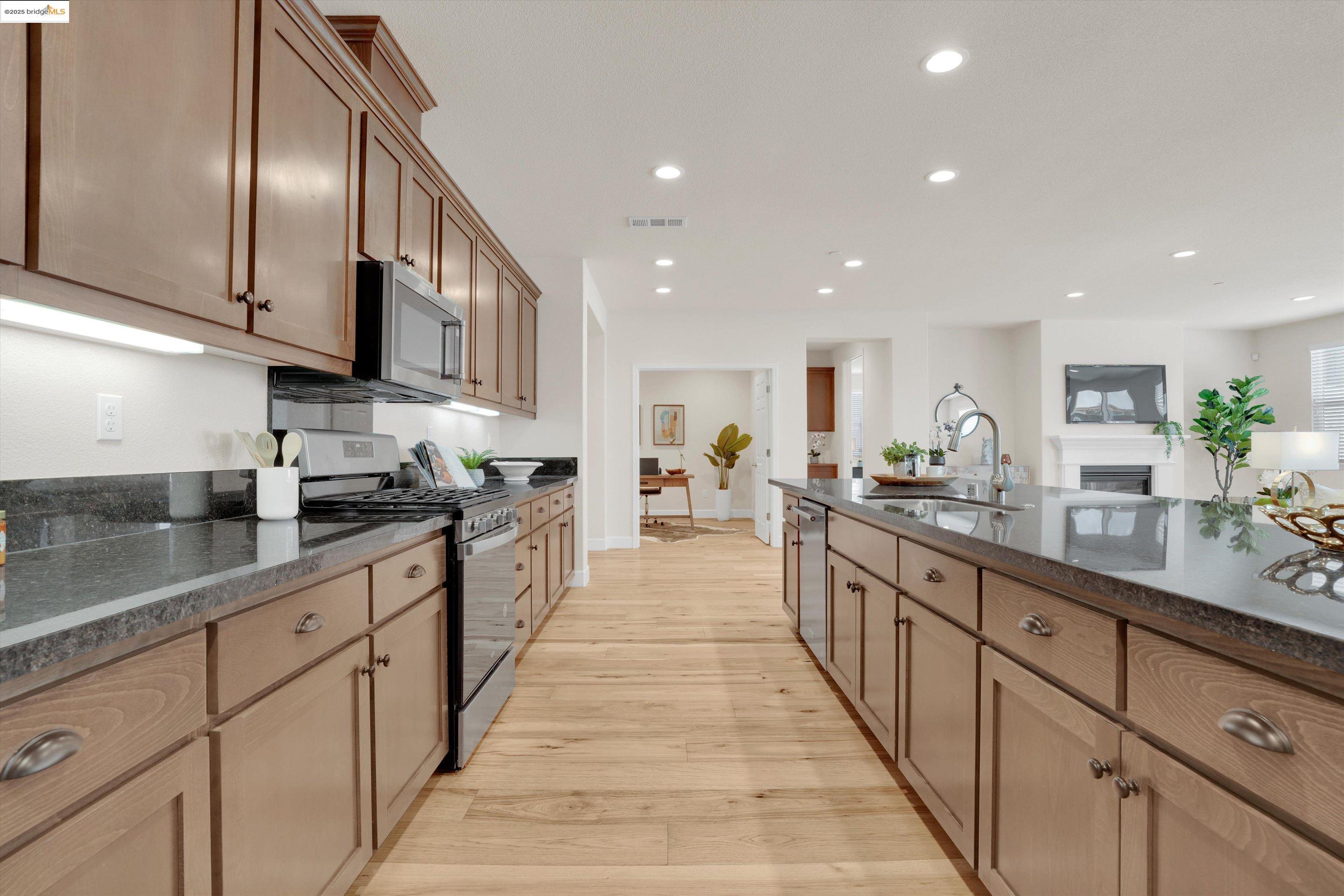 Detail Gallery Image 18 of 46 For 5522 Pinnacle View Way, Antioch,  CA 94531 - 4 Beds | 2 Baths