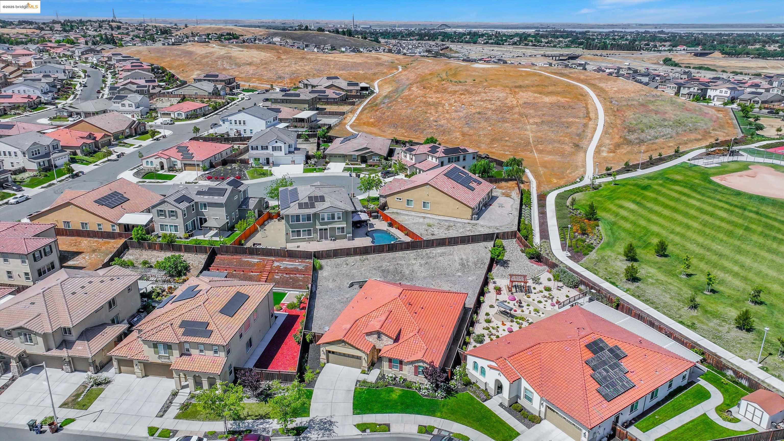 Detail Gallery Image 38 of 46 For 5522 Pinnacle View Way, Antioch,  CA 94531 - 4 Beds | 2 Baths