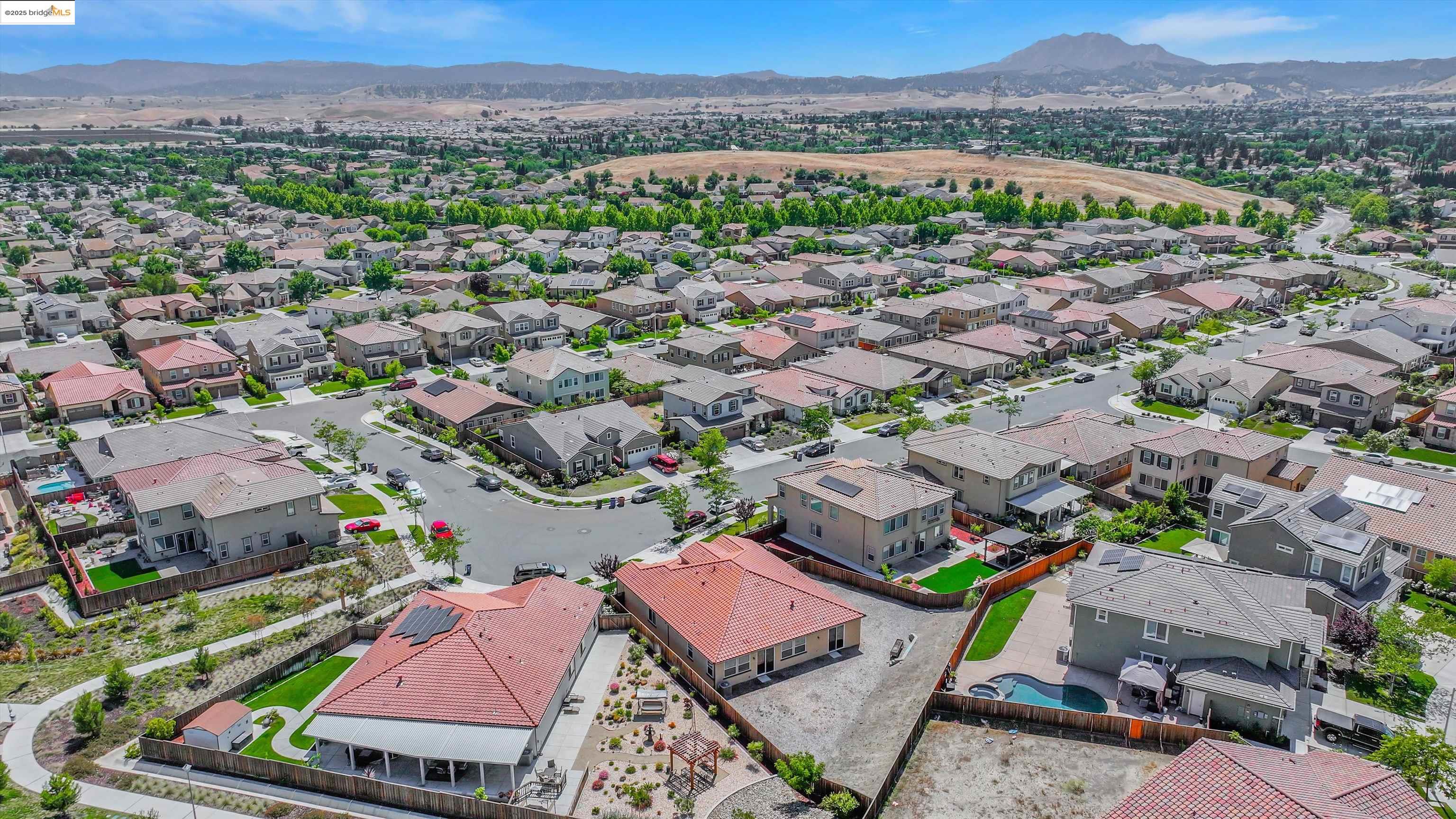 Detail Gallery Image 40 of 46 For 5522 Pinnacle View Way, Antioch,  CA 94531 - 4 Beds | 2 Baths
