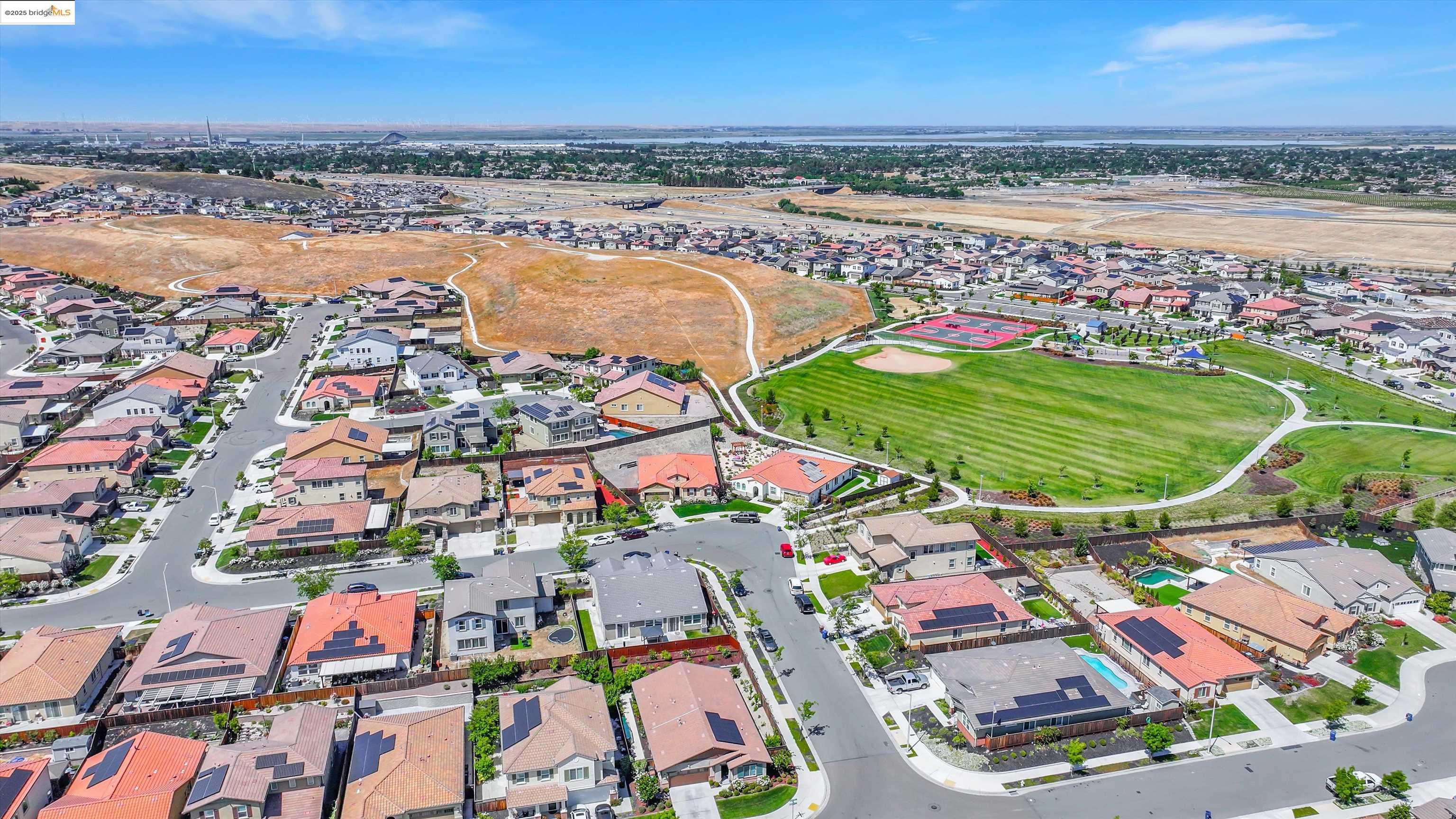Detail Gallery Image 42 of 46 For 5522 Pinnacle View Way, Antioch,  CA 94531 - 4 Beds | 2 Baths