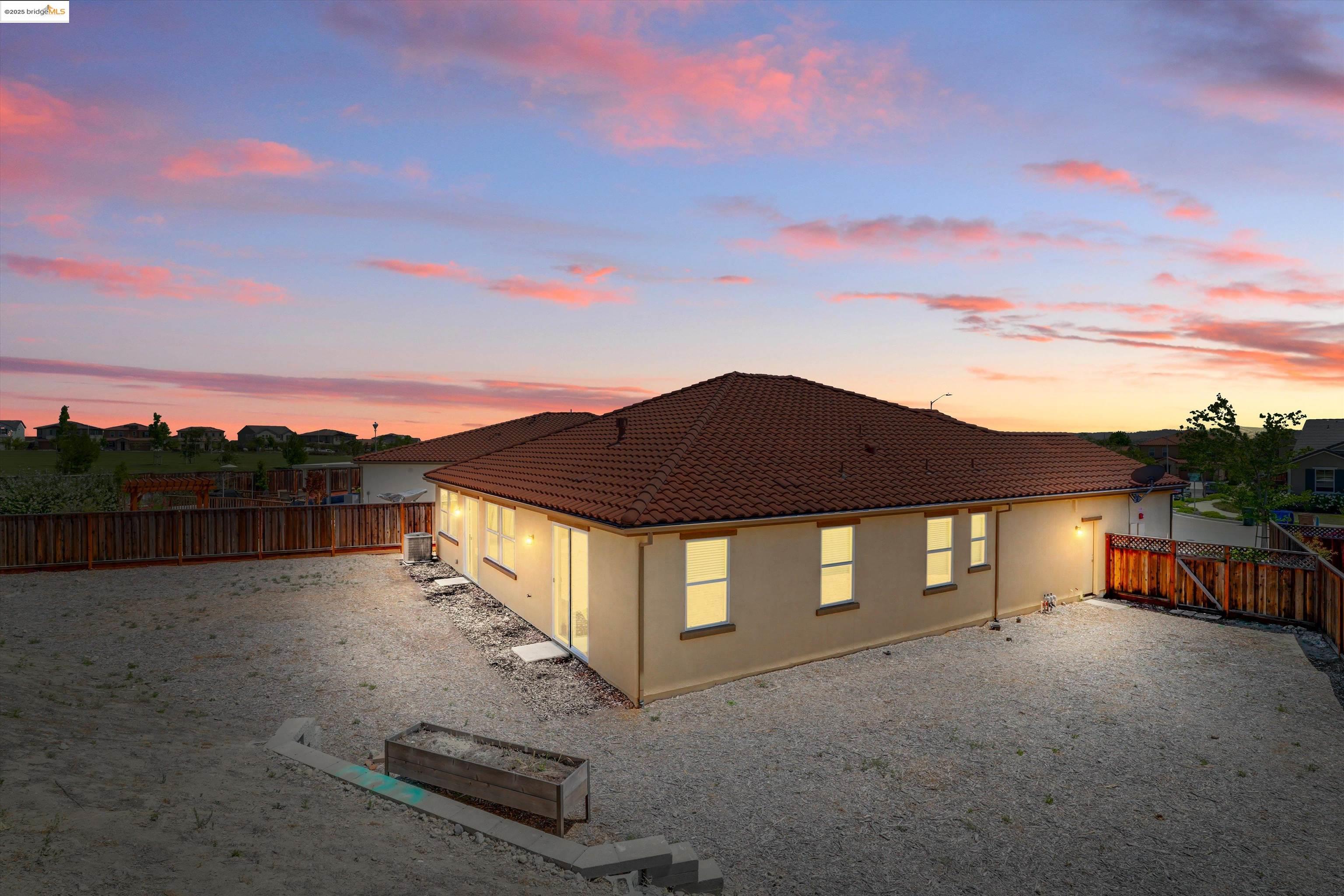 Detail Gallery Image 45 of 46 For 5522 Pinnacle View Way, Antioch,  CA 94531 - 4 Beds | 2 Baths