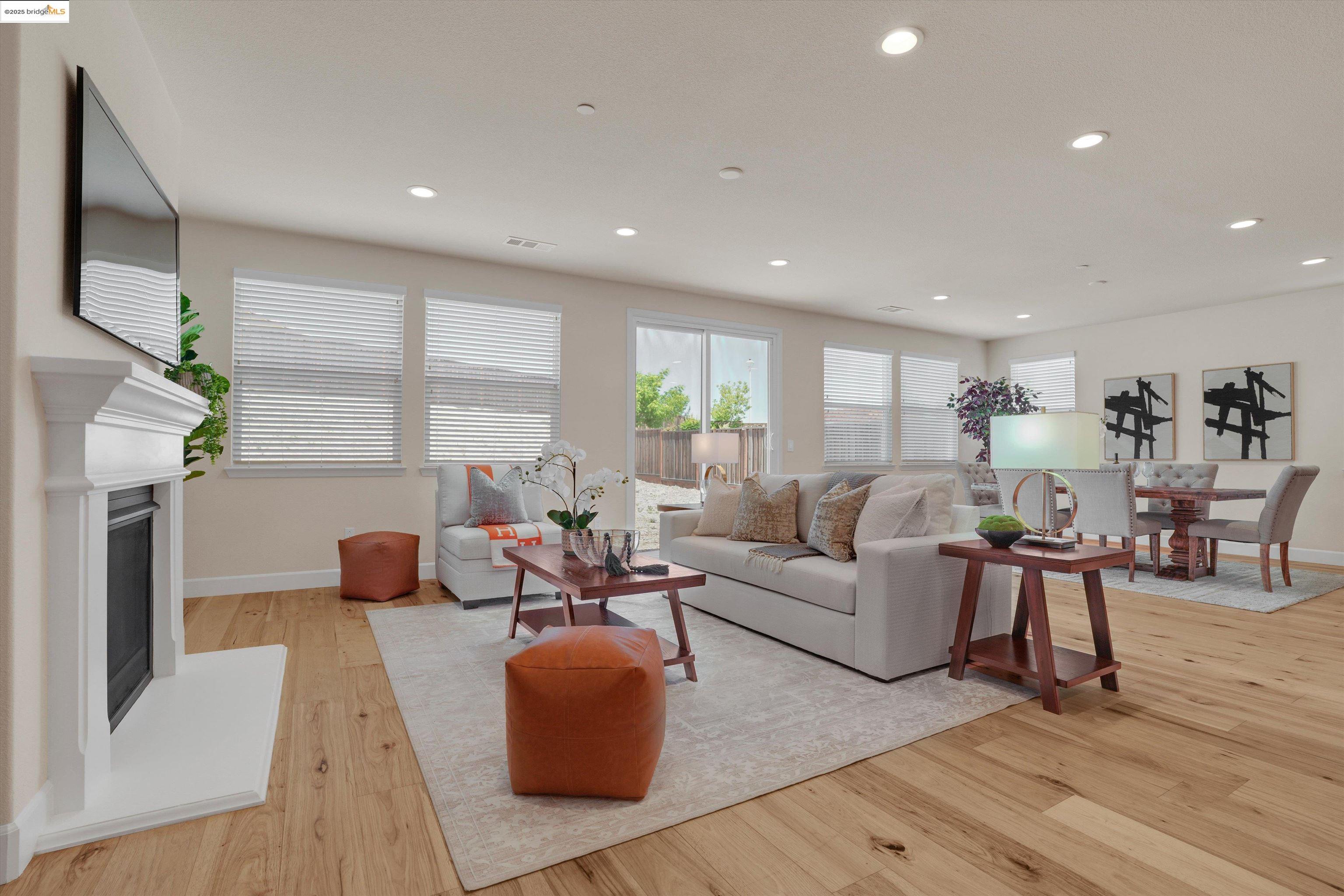 Detail Gallery Image 7 of 46 For 5522 Pinnacle View Way, Antioch,  CA 94531 - 4 Beds | 2 Baths
