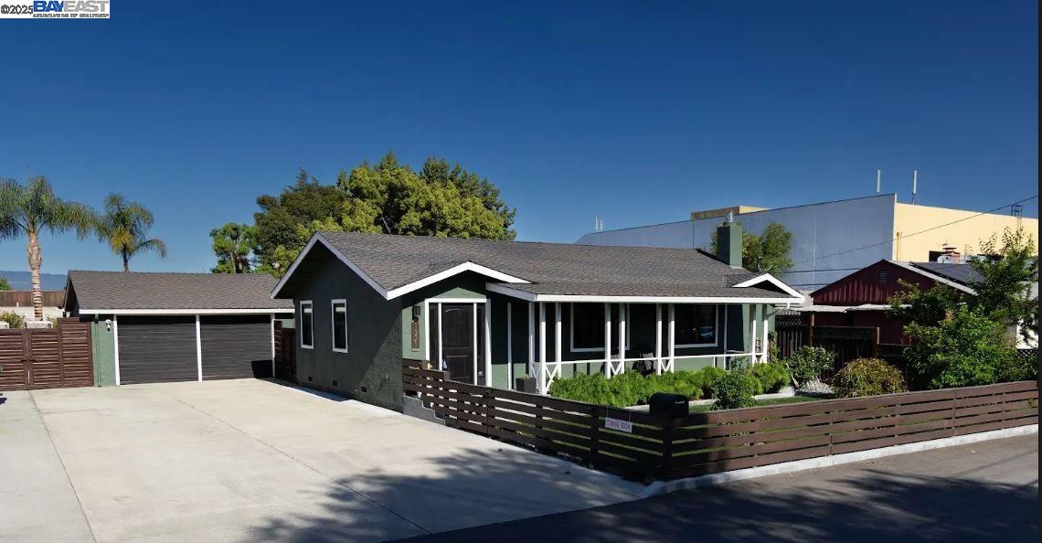 Detail Gallery Image 1 of 43 For 1321 Hoffman Ln, Campbell,  CA 95008 - 3 Beds | 2 Baths