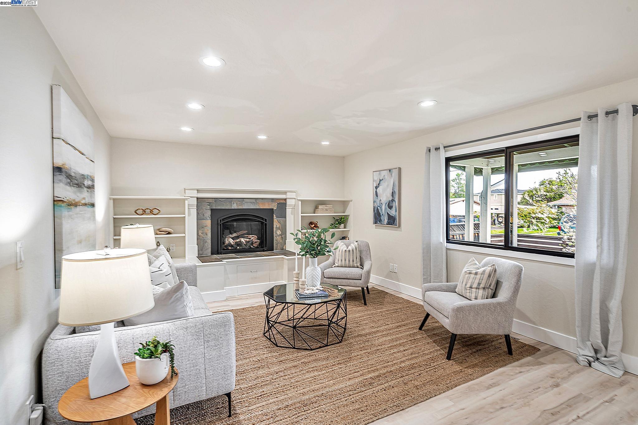 Detail Gallery Image 13 of 43 For 1321 Hoffman Ln, Campbell,  CA 95008 - 3 Beds | 2 Baths