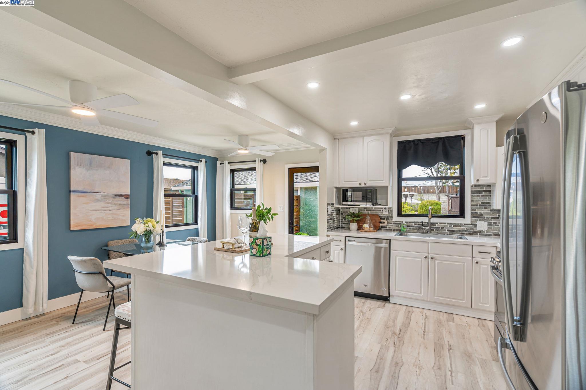 Detail Gallery Image 6 of 43 For 1321 Hoffman Ln, Campbell,  CA 95008 - 3 Beds | 2 Baths