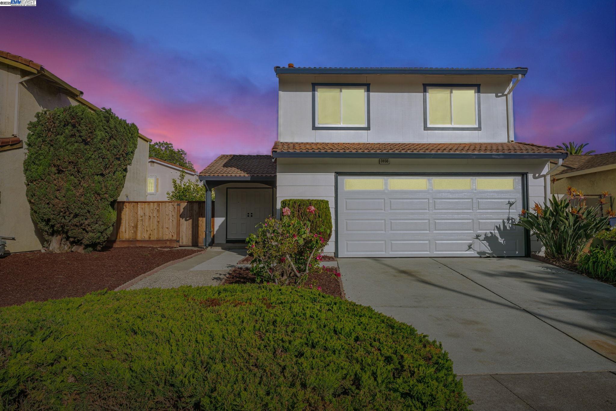 Detail Gallery Image 2 of 47 For 3856 Jacana Lake Ct, Fremont,  CA 94555 - 3 Beds | 2/1 Baths