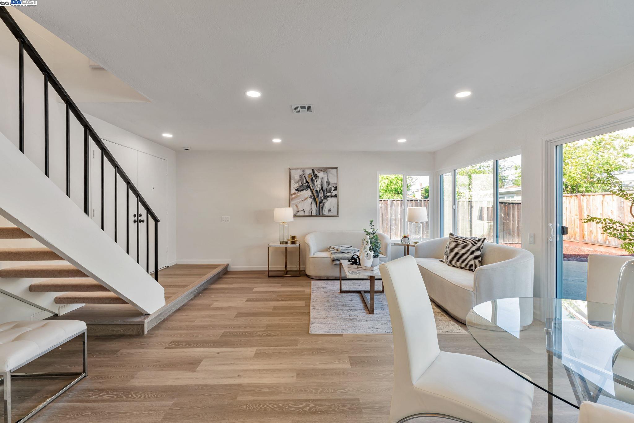 Detail Gallery Image 17 of 47 For 3856 Jacana Lake Ct, Fremont,  CA 94555 - 3 Beds | 2/1 Baths