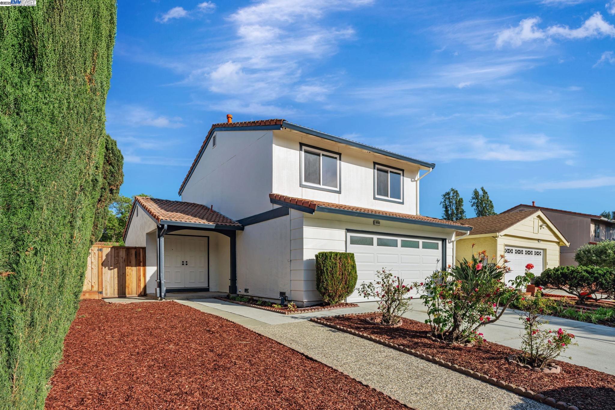 Detail Gallery Image 3 of 47 For 3856 Jacana Lake Ct, Fremont,  CA 94555 - 3 Beds | 2/1 Baths