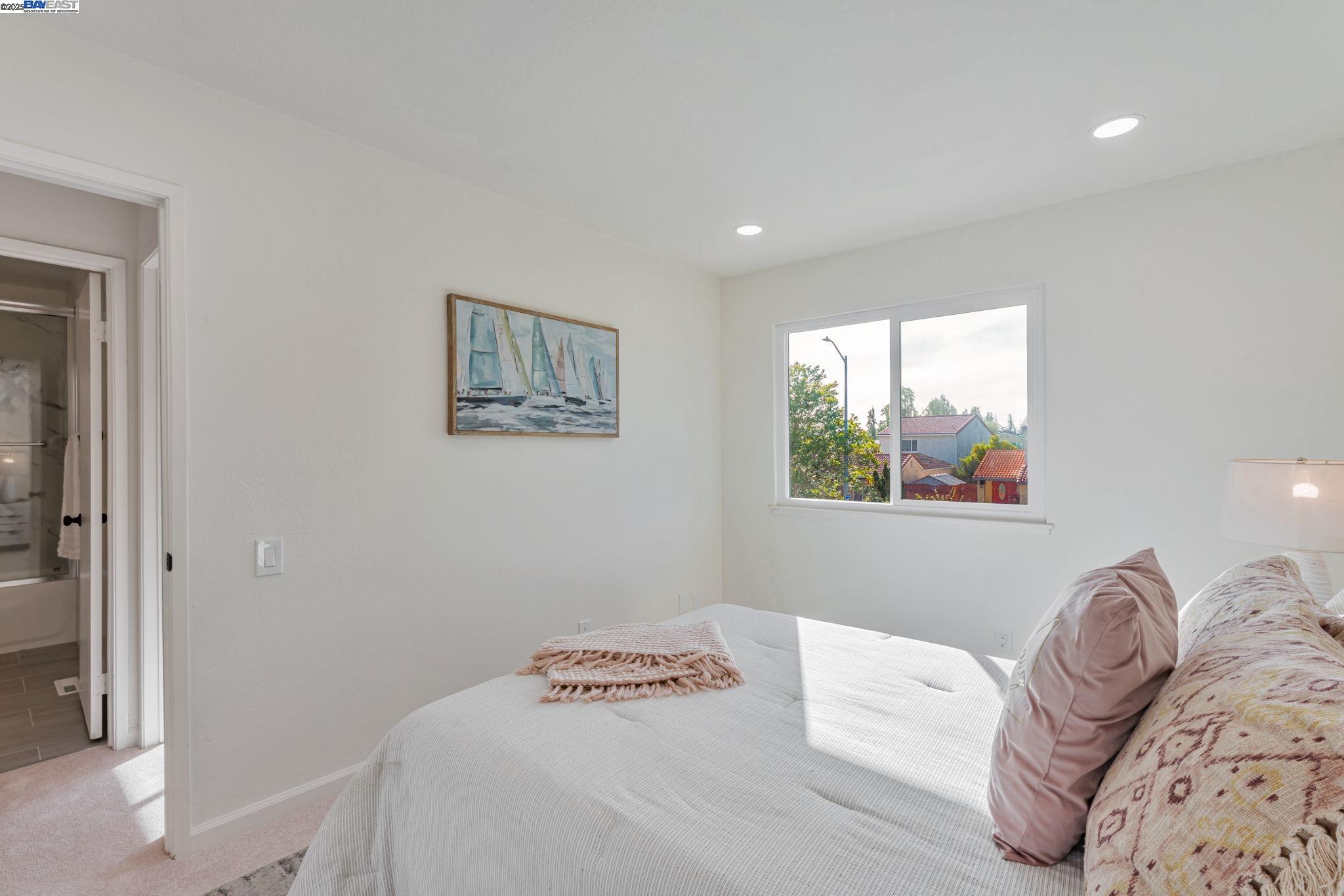 Detail Gallery Image 28 of 47 For 3856 Jacana Lake Ct, Fremont,  CA 94555 - 3 Beds | 2/1 Baths