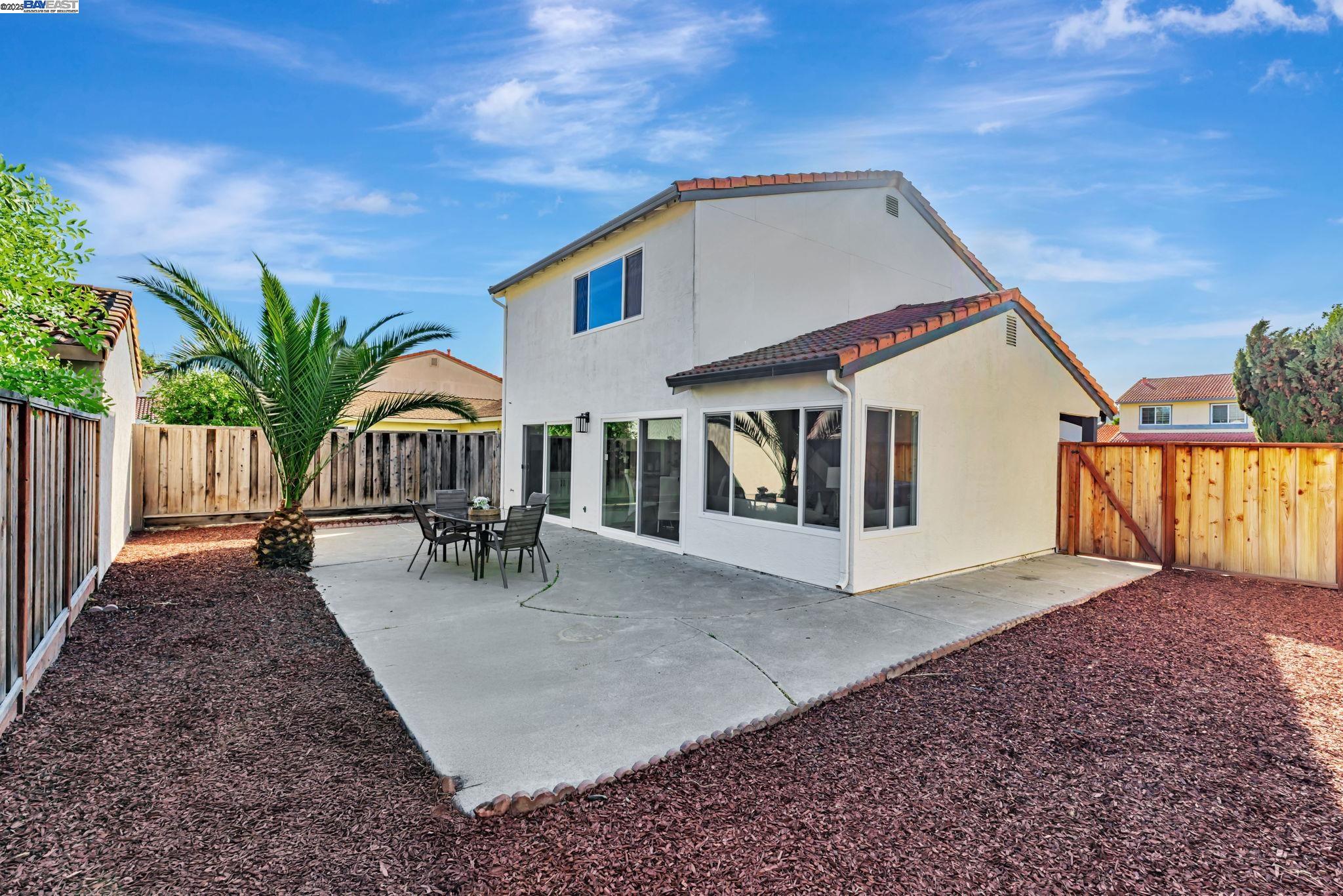 Detail Gallery Image 35 of 47 For 3856 Jacana Lake Ct, Fremont,  CA 94555 - 3 Beds | 2/1 Baths