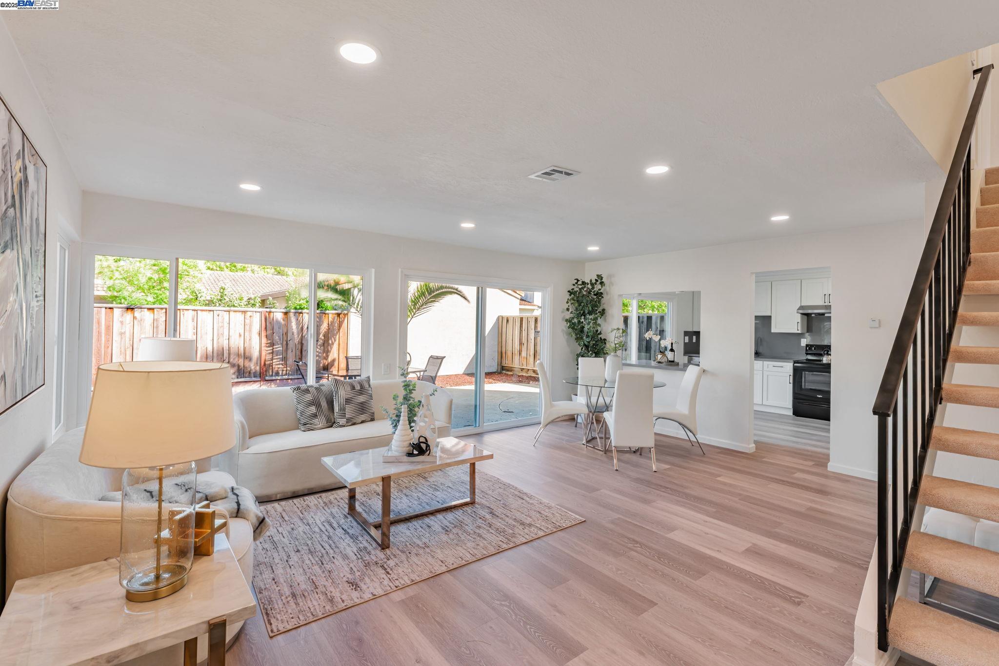 Detail Gallery Image 6 of 47 For 3856 Jacana Lake Ct, Fremont,  CA 94555 - 3 Beds | 2/1 Baths