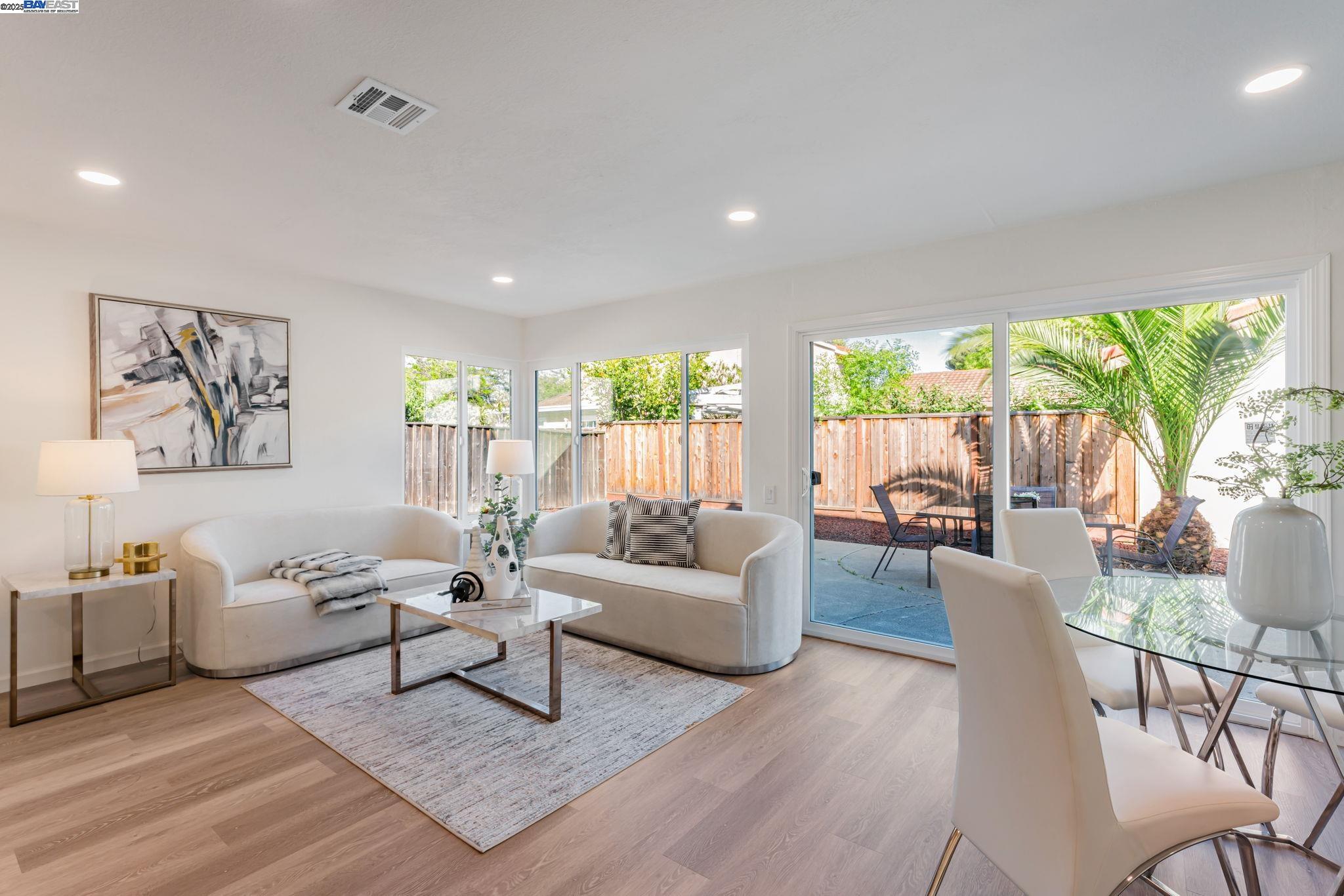 Detail Gallery Image 9 of 47 For 3856 Jacana Lake Ct, Fremont,  CA 94555 - 3 Beds | 2/1 Baths