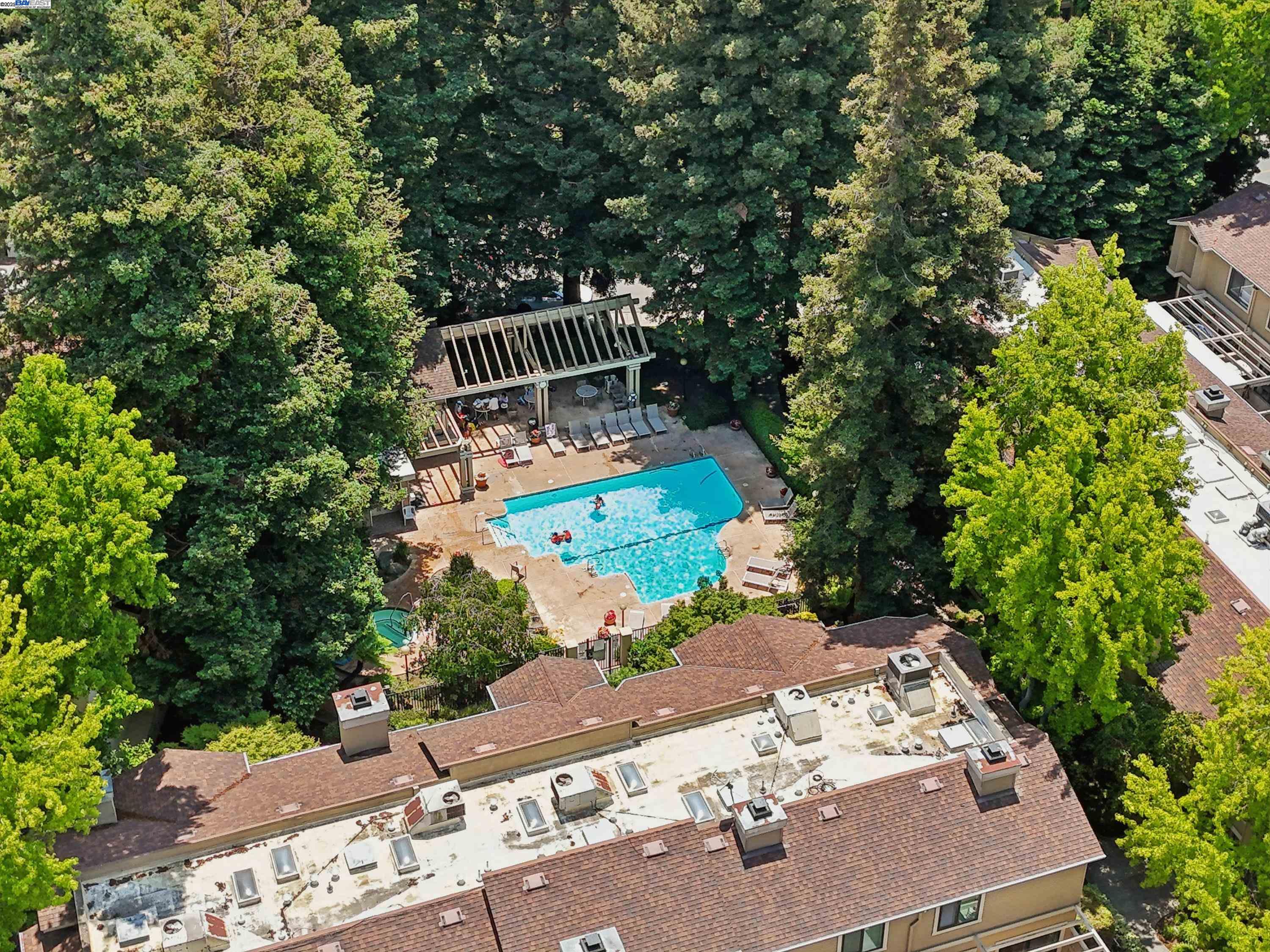 Detail Gallery Image 38 of 48 For 963 La Mesa Ter #H,  Sunnyvale,  CA 94086 - 3 Beds | 3 Baths