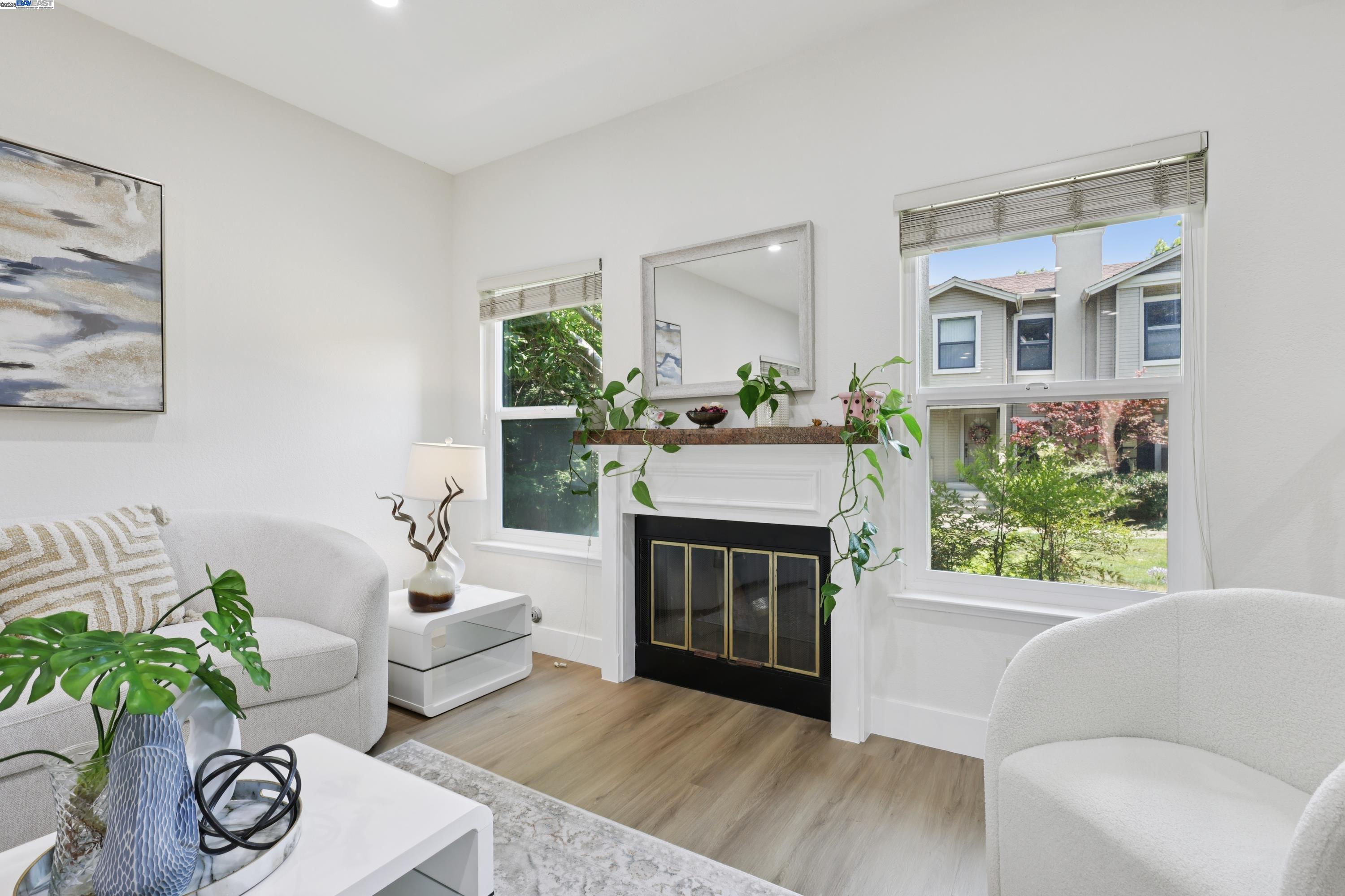 Detail Gallery Image 6 of 48 For 963 La Mesa Ter #H,  Sunnyvale,  CA 94086 - 3 Beds | 3 Baths