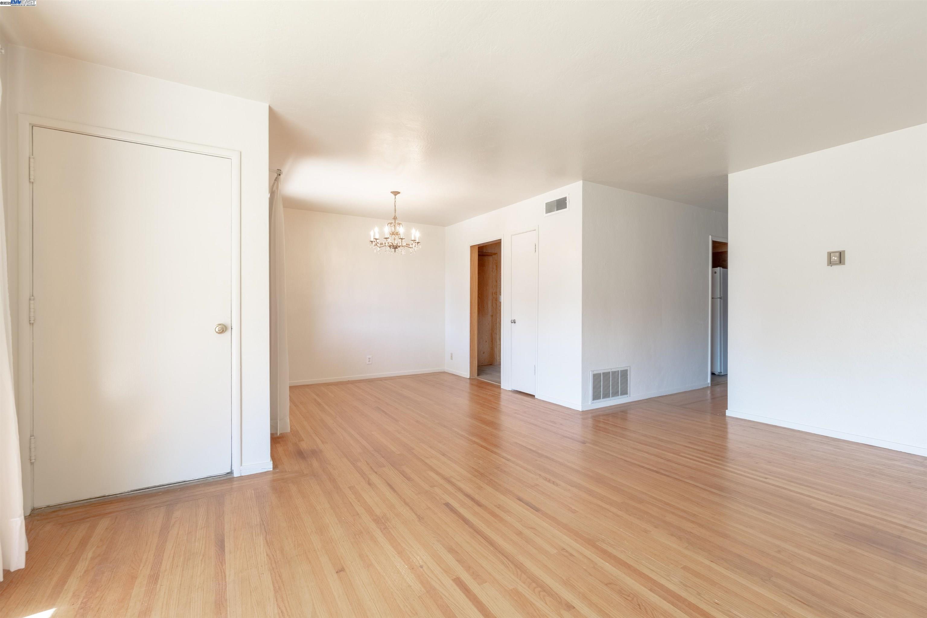 Detail Gallery Image 8 of 25 For 15204 Norton St, San Leandro,  CA 94579 - 3 Beds | 1/1 Baths