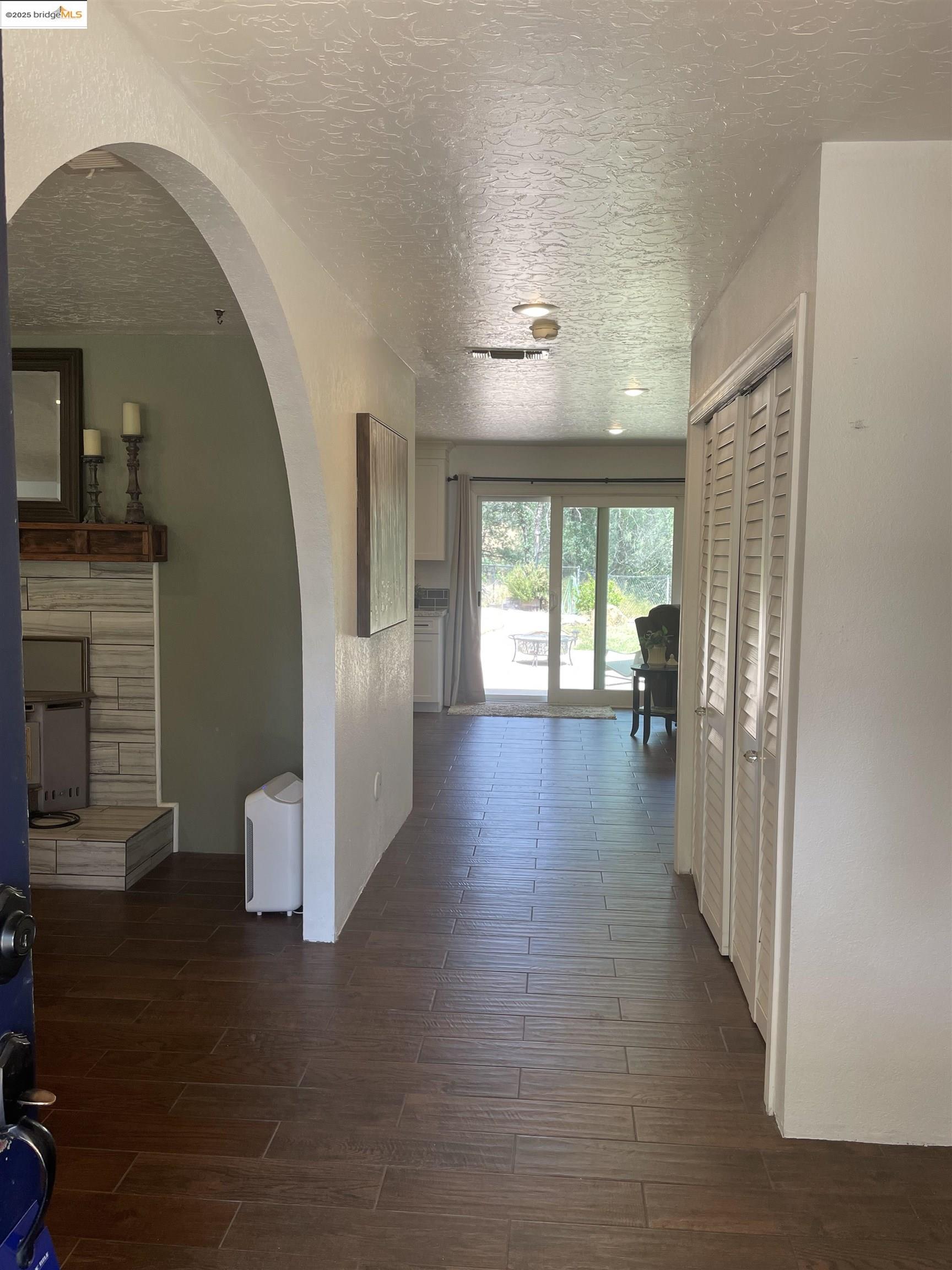 Detail Gallery Image 16 of 36 For 15086 Vista Knolls, Redding,  CA 96001 - 5 Beds | 2/1 Baths