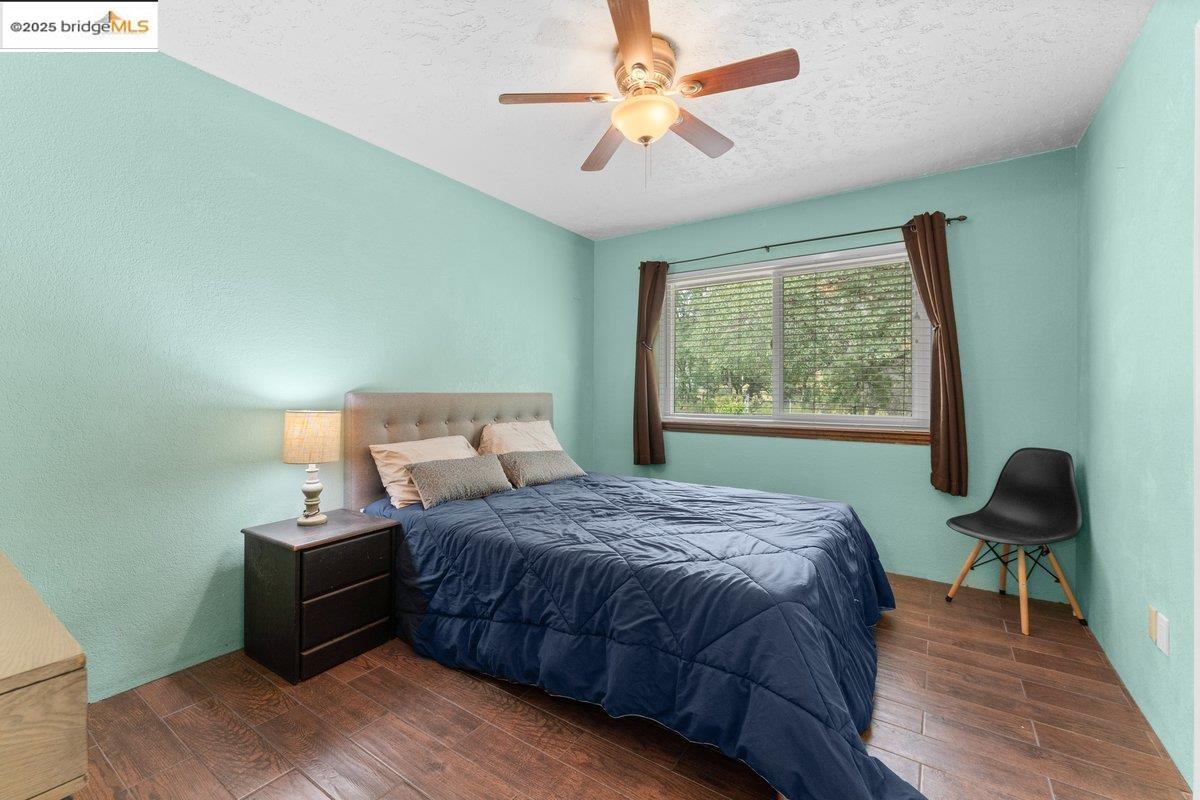 Detail Gallery Image 26 of 36 For 15086 Vista Knolls, Redding,  CA 96001 - 5 Beds | 2/1 Baths