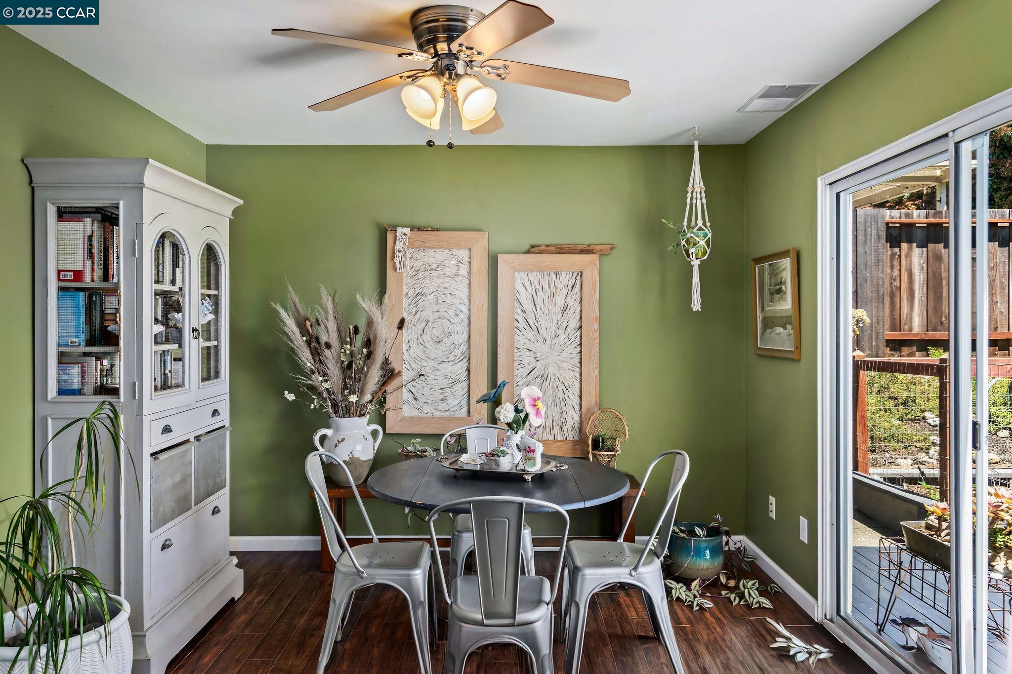 Detail Gallery Image 17 of 55 For 108 Sunnyglen Dr, Vallejo,  CA 94591 - 4 Beds | 2/1 Baths