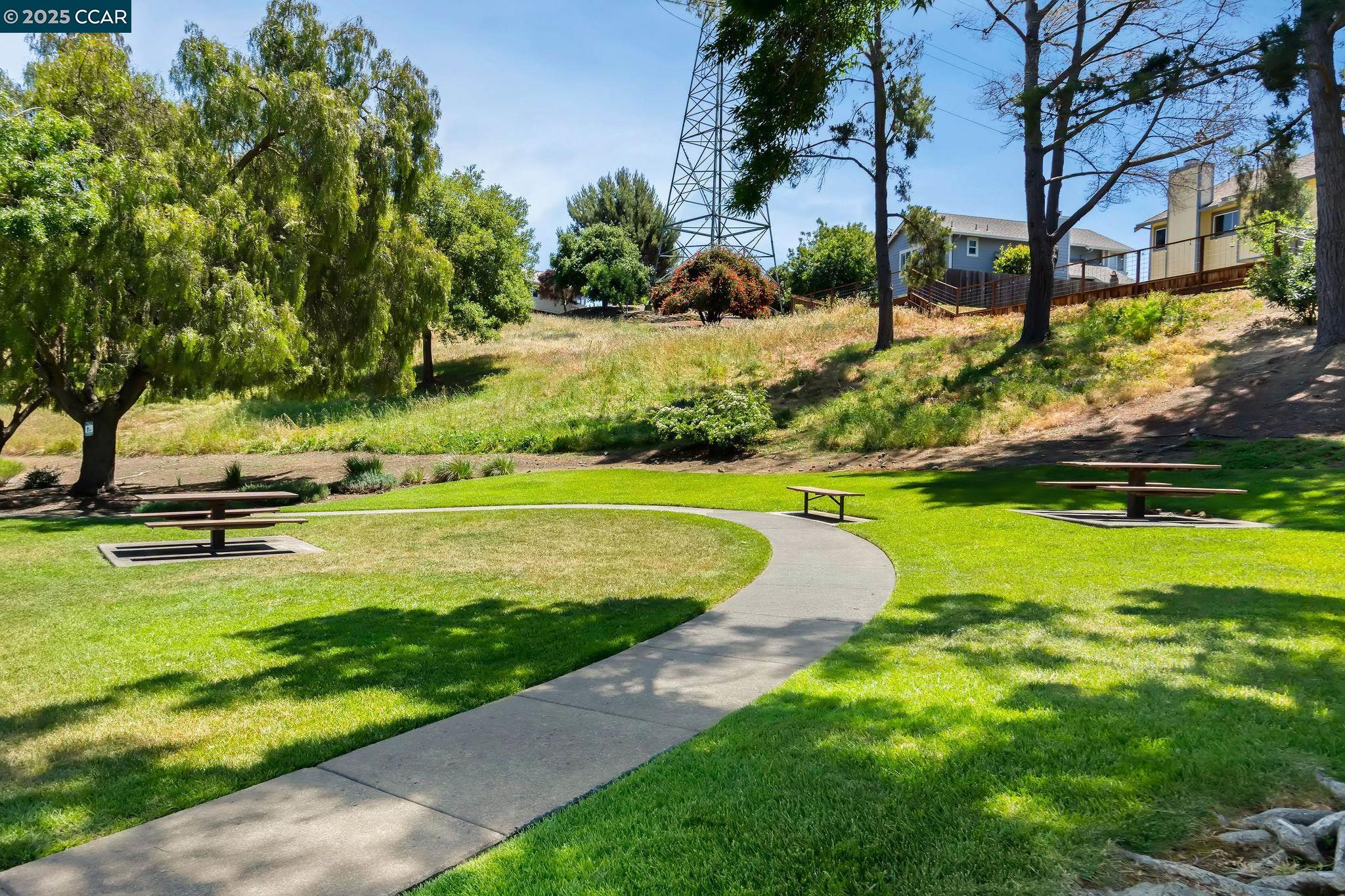 Detail Gallery Image 48 of 55 For 108 Sunnyglen Dr, Vallejo,  CA 94591 - 4 Beds | 2/1 Baths