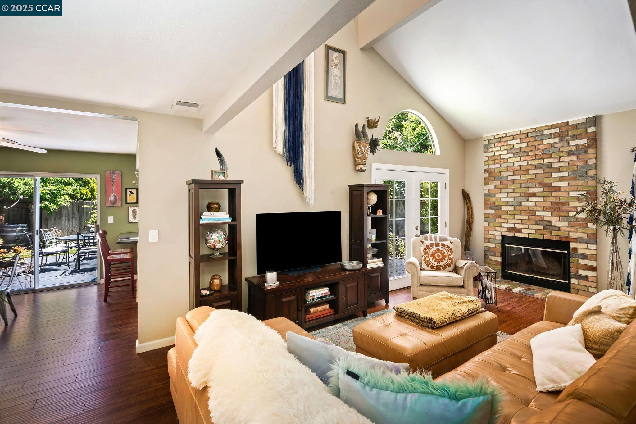 Detail Gallery Image 9 of 55 For 108 Sunnyglen Dr, Vallejo,  CA 94591 - 4 Beds | 2/1 Baths