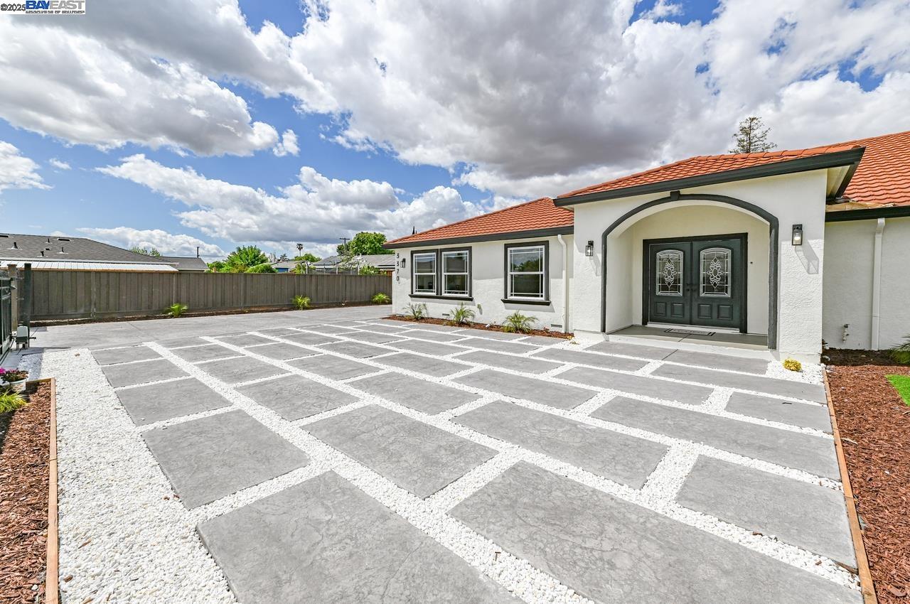 Detail Gallery Image 1 of 60 For 3370 Gardella Plz, Livermore,  CA 94551 - 5 Beds | 3 Baths