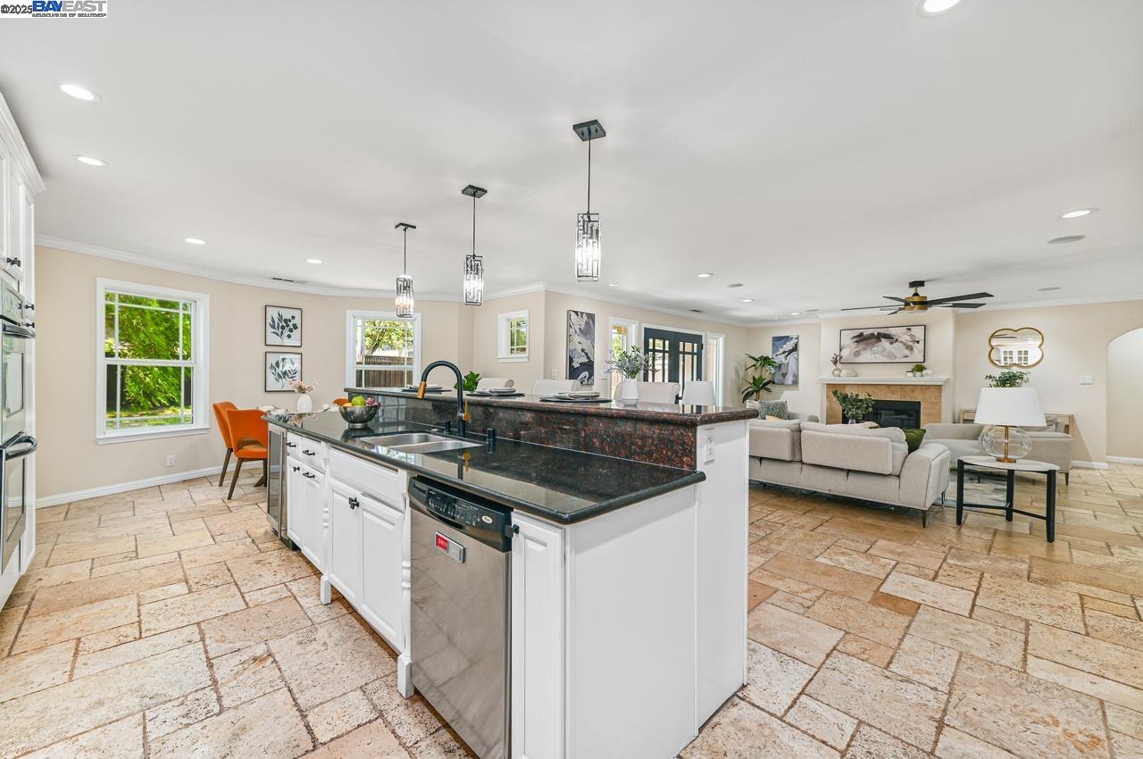 Detail Gallery Image 21 of 60 For 3370 Gardella Plz, Livermore,  CA 94551 - 5 Beds | 3 Baths