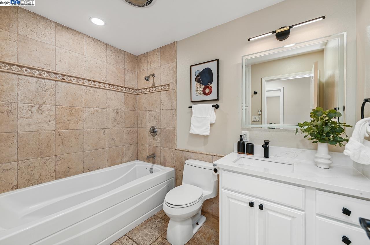 Detail Gallery Image 30 of 60 For 3370 Gardella Plz, Livermore,  CA 94551 - 5 Beds | 3 Baths