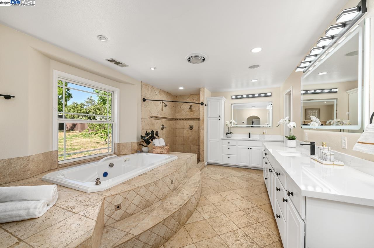Detail Gallery Image 38 of 60 For 3370 Gardella Plz, Livermore,  CA 94551 - 5 Beds | 3 Baths