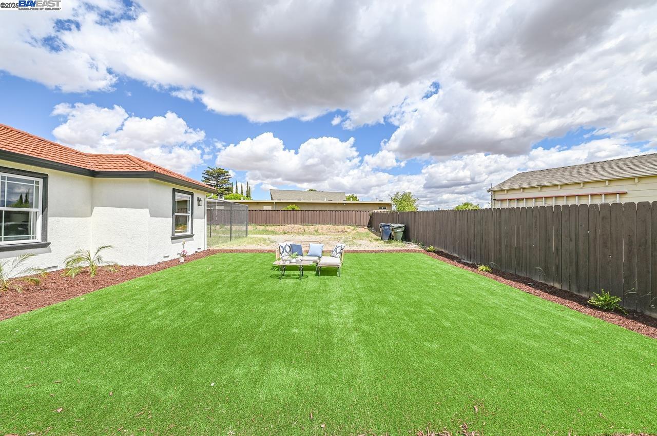 Detail Gallery Image 5 of 60 For 3370 Gardella Plz, Livermore,  CA 94551 - 5 Beds | 3 Baths