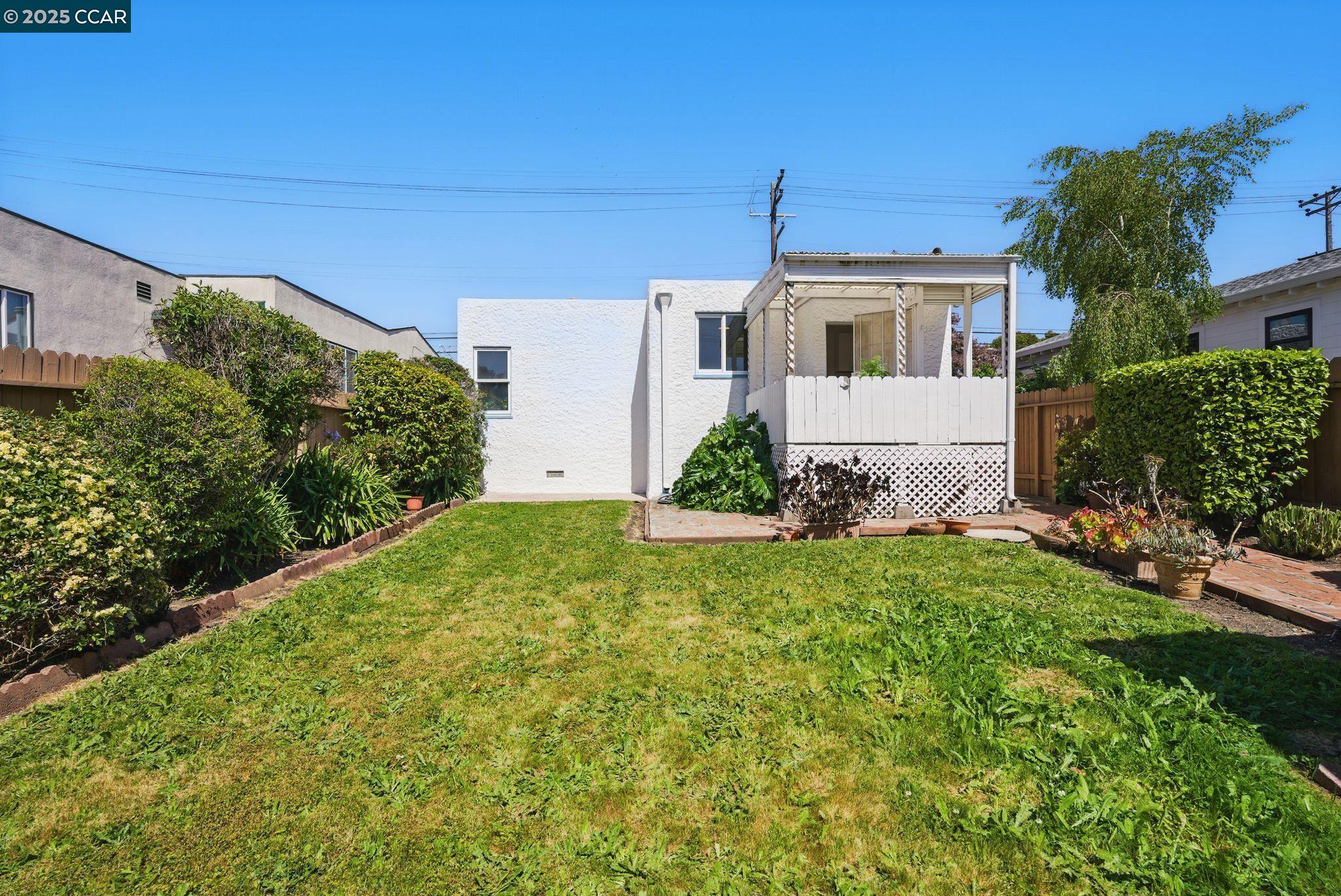 Detail Gallery Image 42 of 53 For 714 Talbot Ave, Albany,  CA 94706 - 2 Beds | 1 Baths