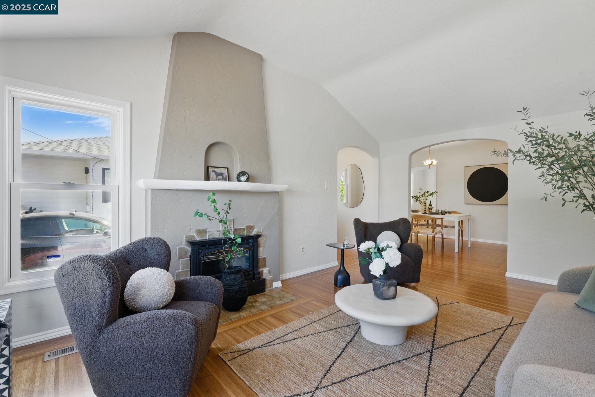 Detail Gallery Image 6 of 53 For 714 Talbot Ave, Albany,  CA 94706 - 2 Beds | 1 Baths