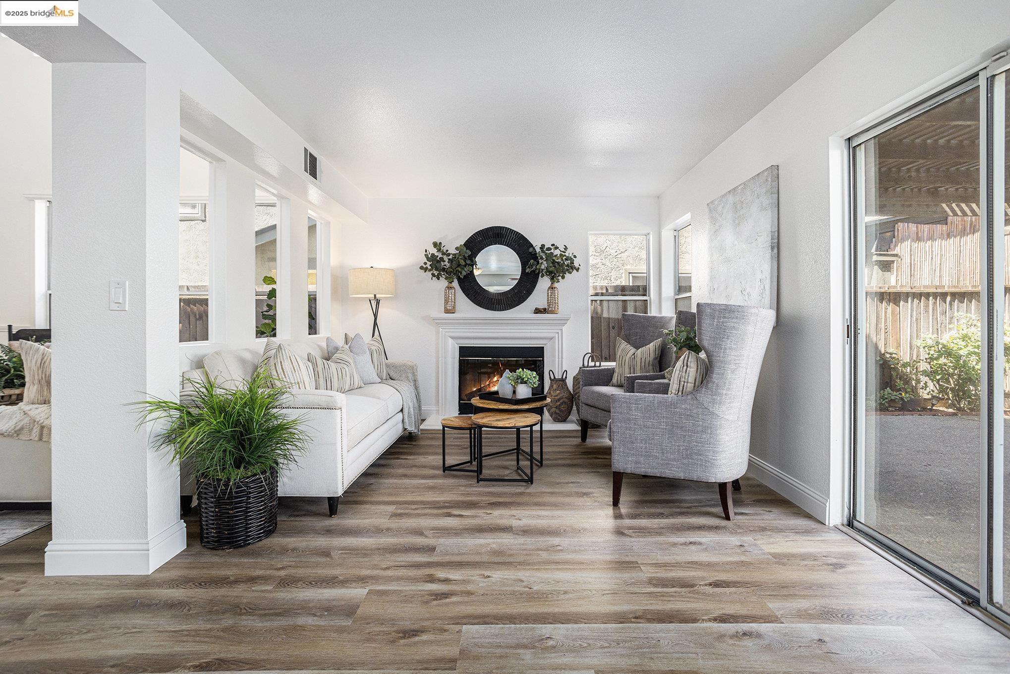 Detail Gallery Image 14 of 25 For 4520 Waterford Way, Oakley,  CA 94561 - 3 Beds | 2/1 Baths