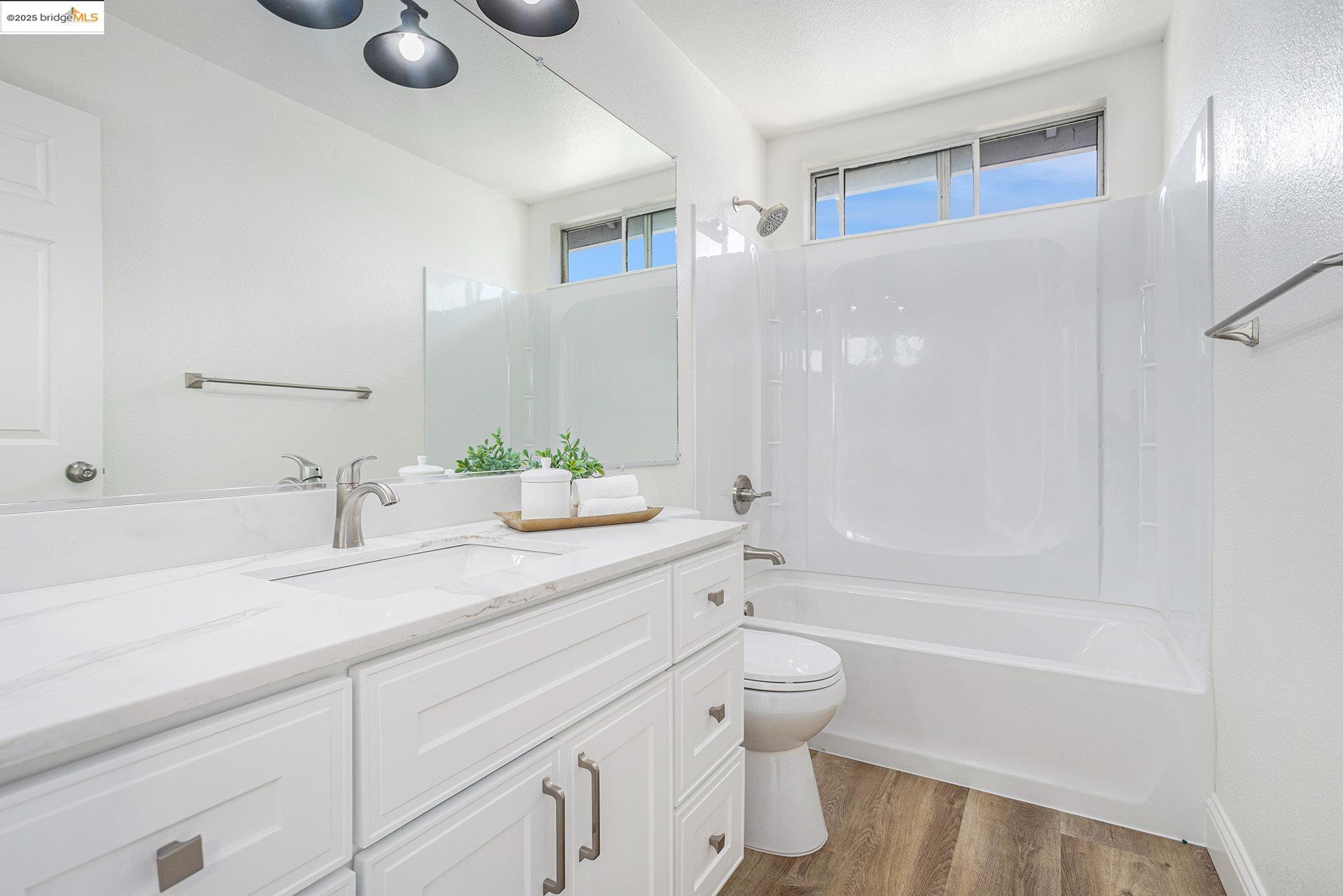 Detail Gallery Image 20 of 25 For 4520 Waterford Way, Oakley,  CA 94561 - 3 Beds | 2/1 Baths