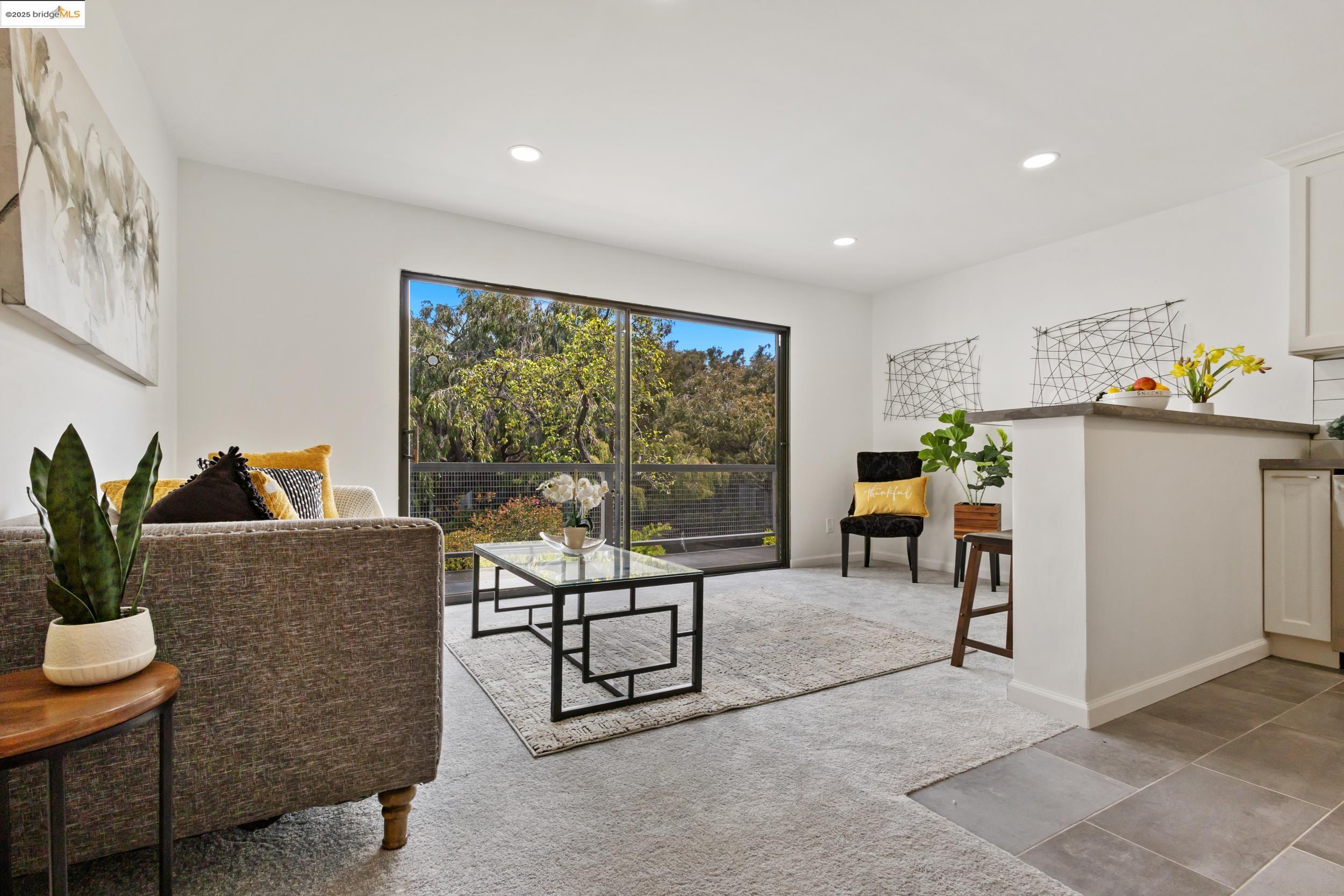 Photo #2: 41097454 Listing 