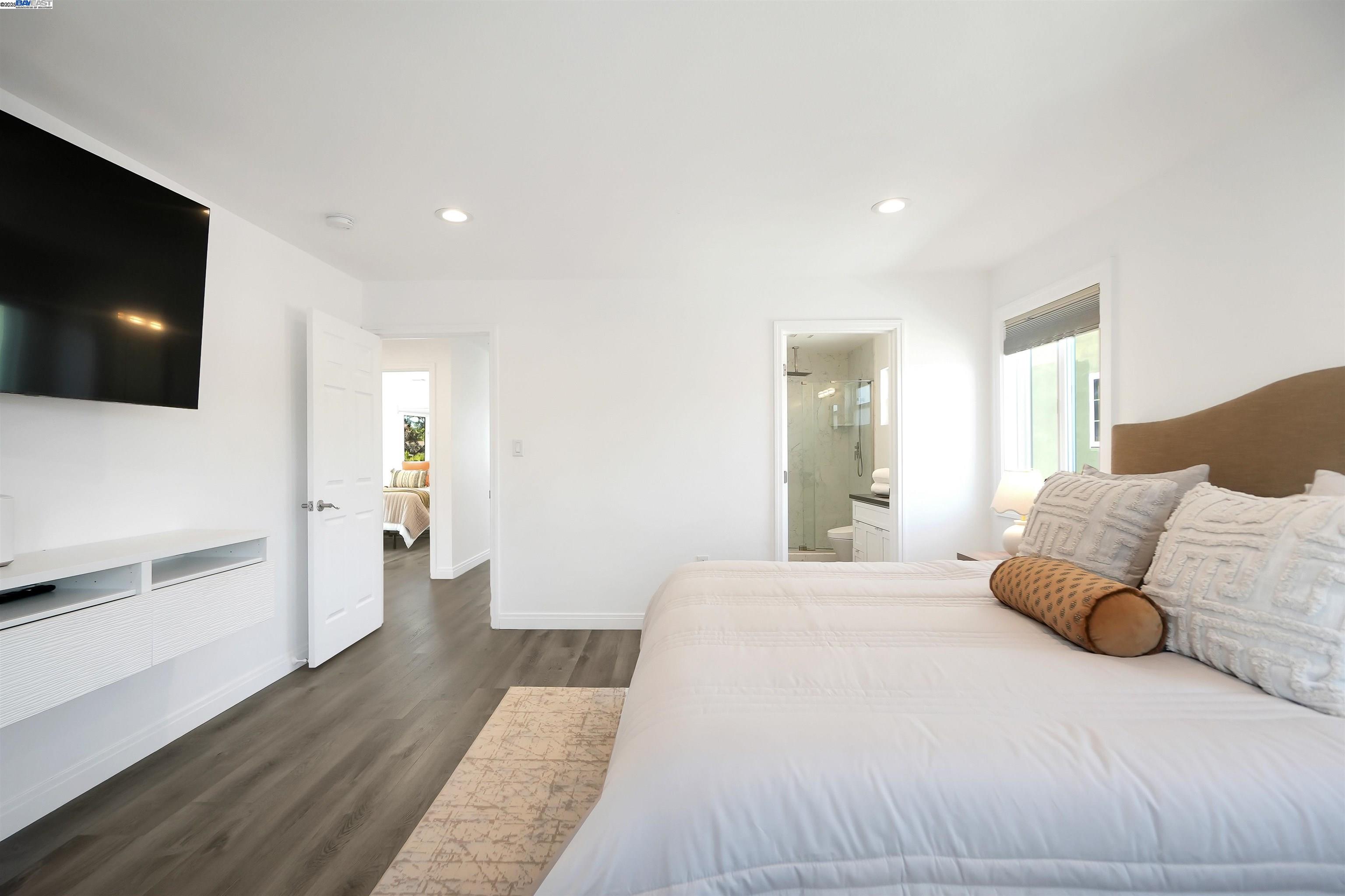 Detail Gallery Image 23 of 60 For 3254 Keith Ave, Castro Valley,  CA 94546 - 5 Beds | 3 Baths