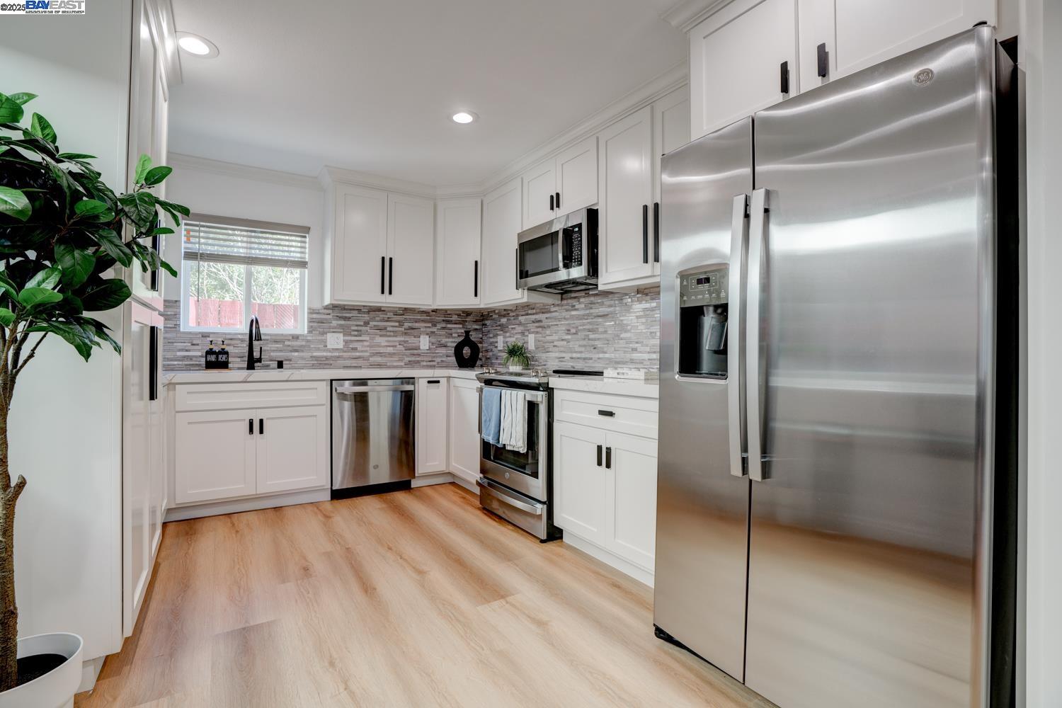 Detail Gallery Image 36 of 60 For 3254 Keith Ave, Castro Valley,  CA 94546 - 5 Beds | 3 Baths