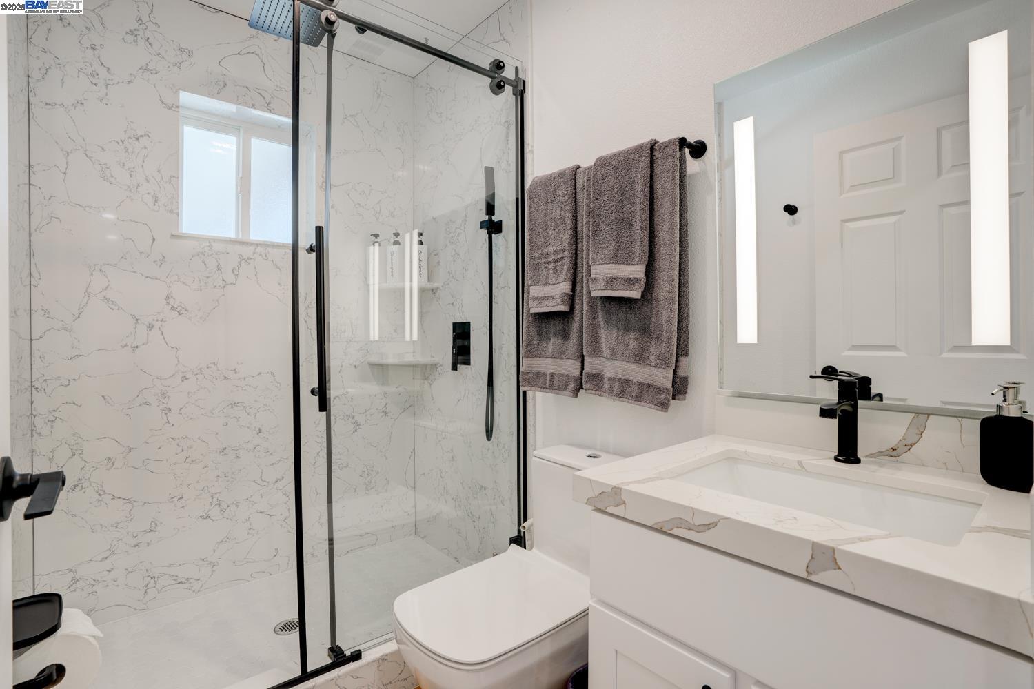 Detail Gallery Image 45 of 60 For 3254 Keith Ave, Castro Valley,  CA 94546 - 5 Beds | 3 Baths