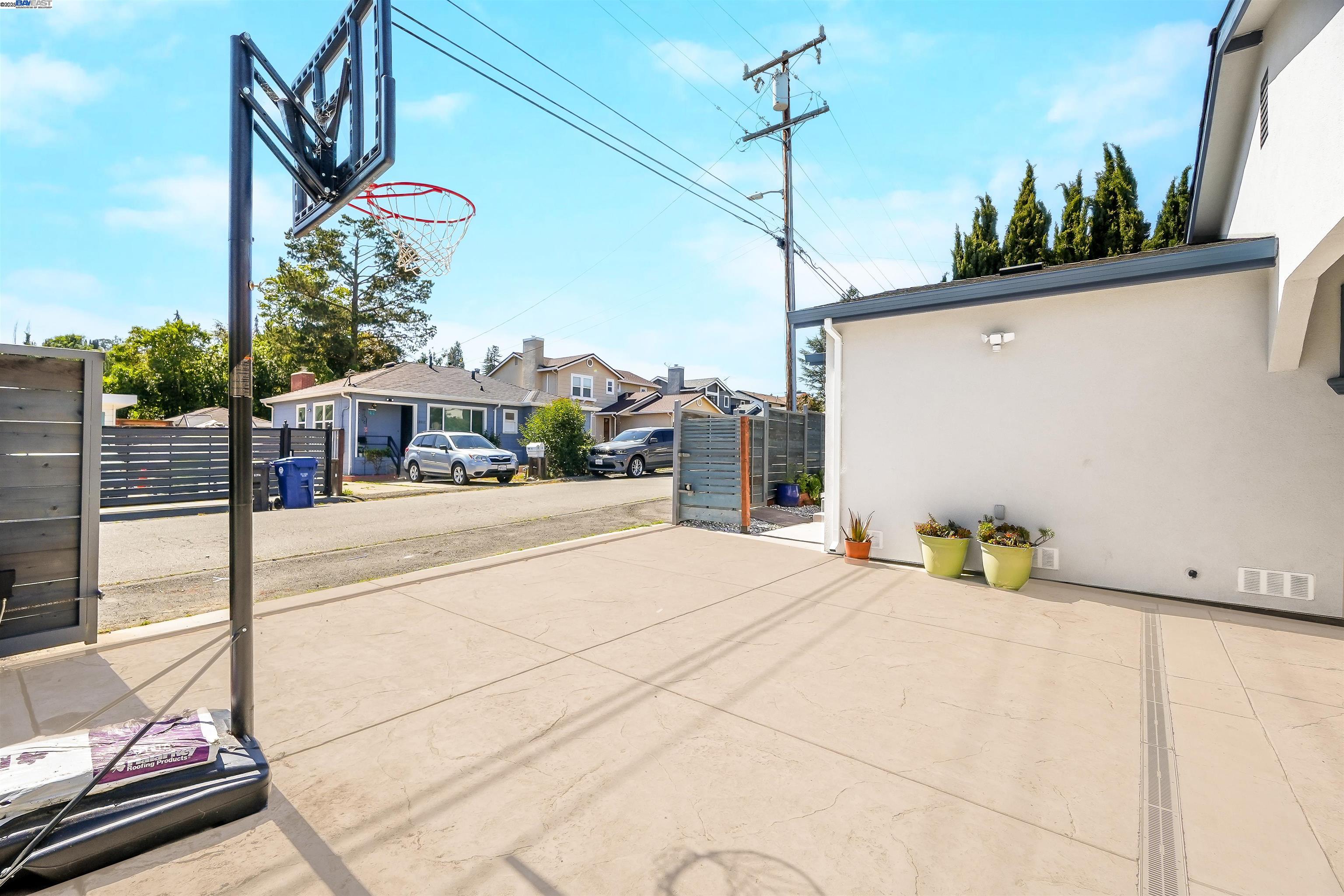 Detail Gallery Image 48 of 60 For 3254 Keith Ave, Castro Valley,  CA 94546 - 5 Beds | 3 Baths