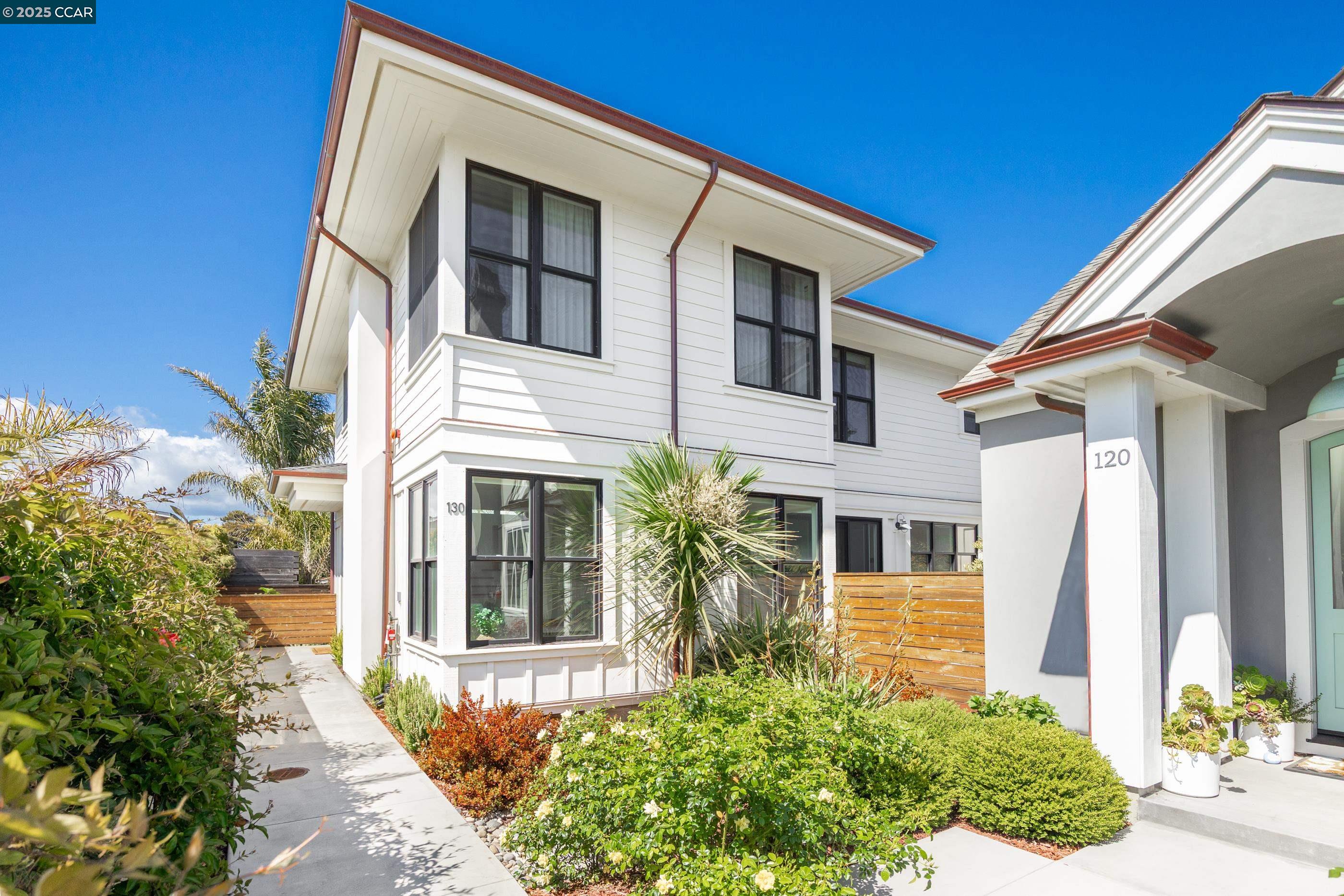 Detail Gallery Image 1 of 60 For 130 Bay Crest Rd, Santa Cruz,  CA 95062 - 3 Beds | 3/1 Baths