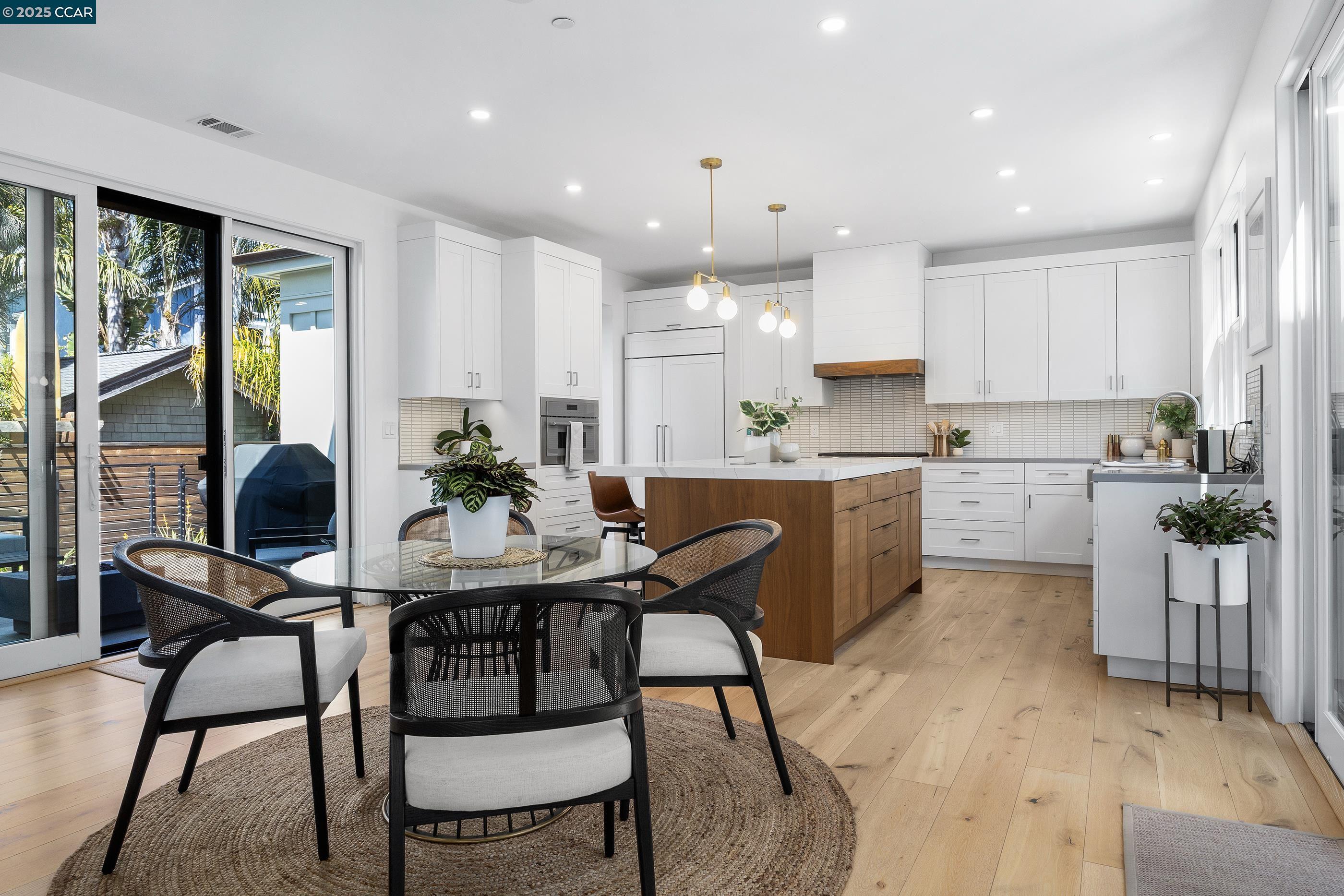 Detail Gallery Image 11 of 60 For 130 Bay Crest Rd, Santa Cruz,  CA 95062 - 3 Beds | 3/1 Baths