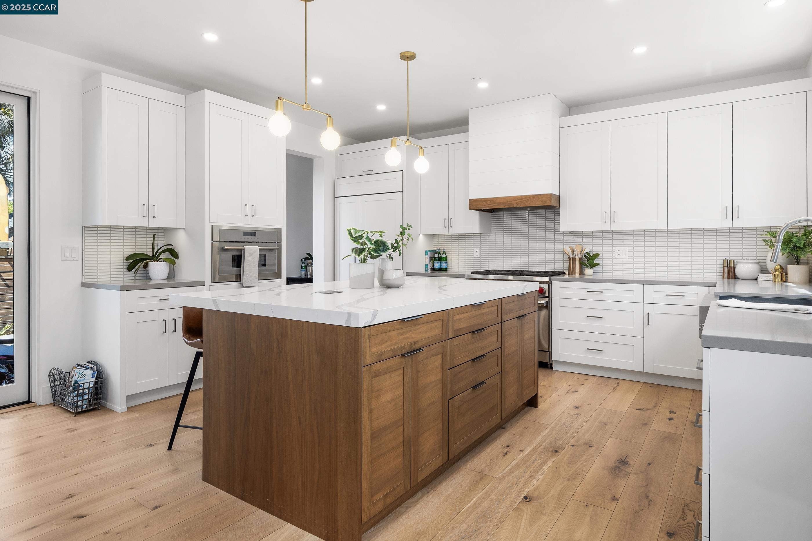 Detail Gallery Image 13 of 60 For 130 Bay Crest Rd, Santa Cruz,  CA 95062 - 3 Beds | 3/1 Baths