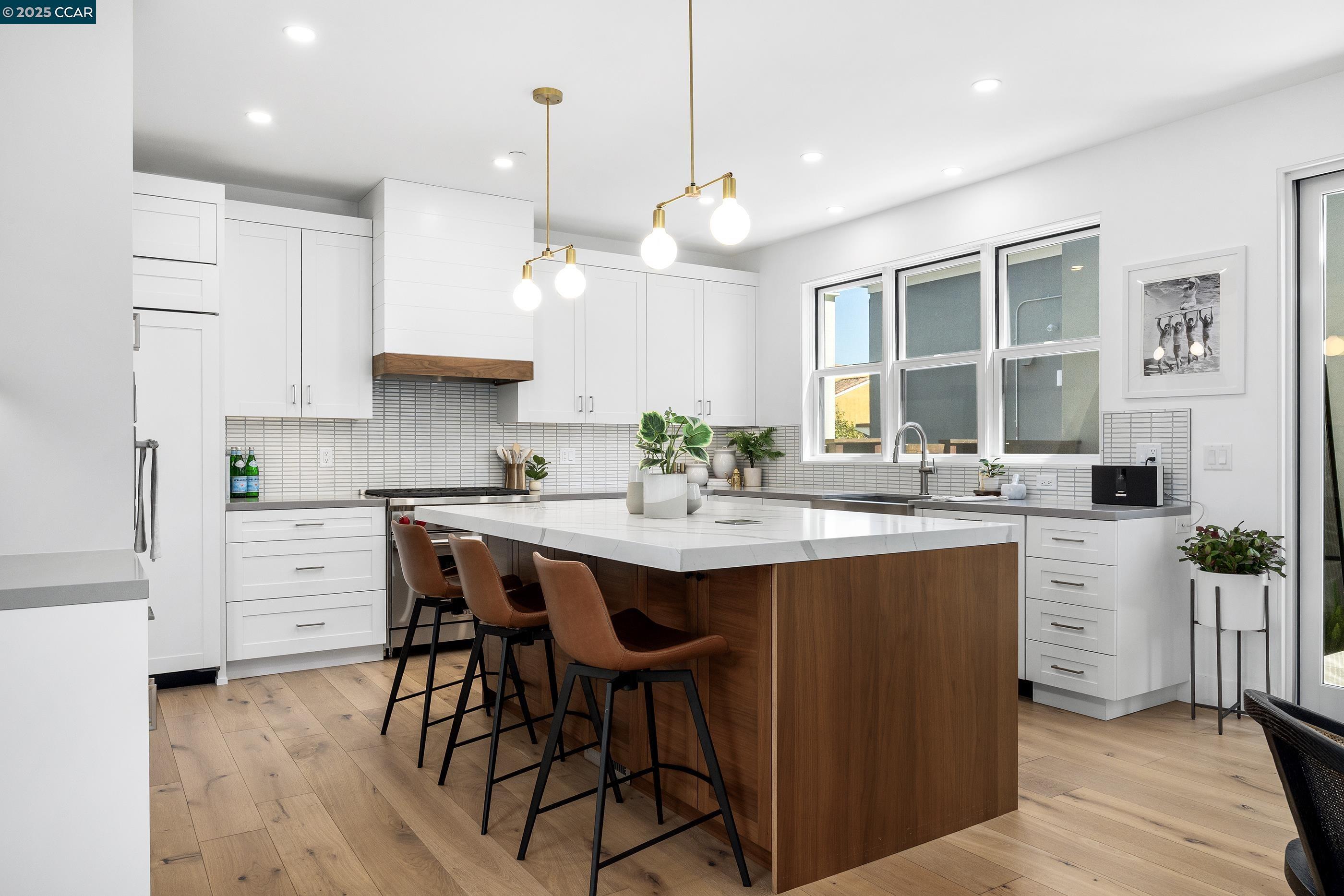 Detail Gallery Image 15 of 60 For 130 Bay Crest Rd, Santa Cruz,  CA 95062 - 3 Beds | 3/1 Baths