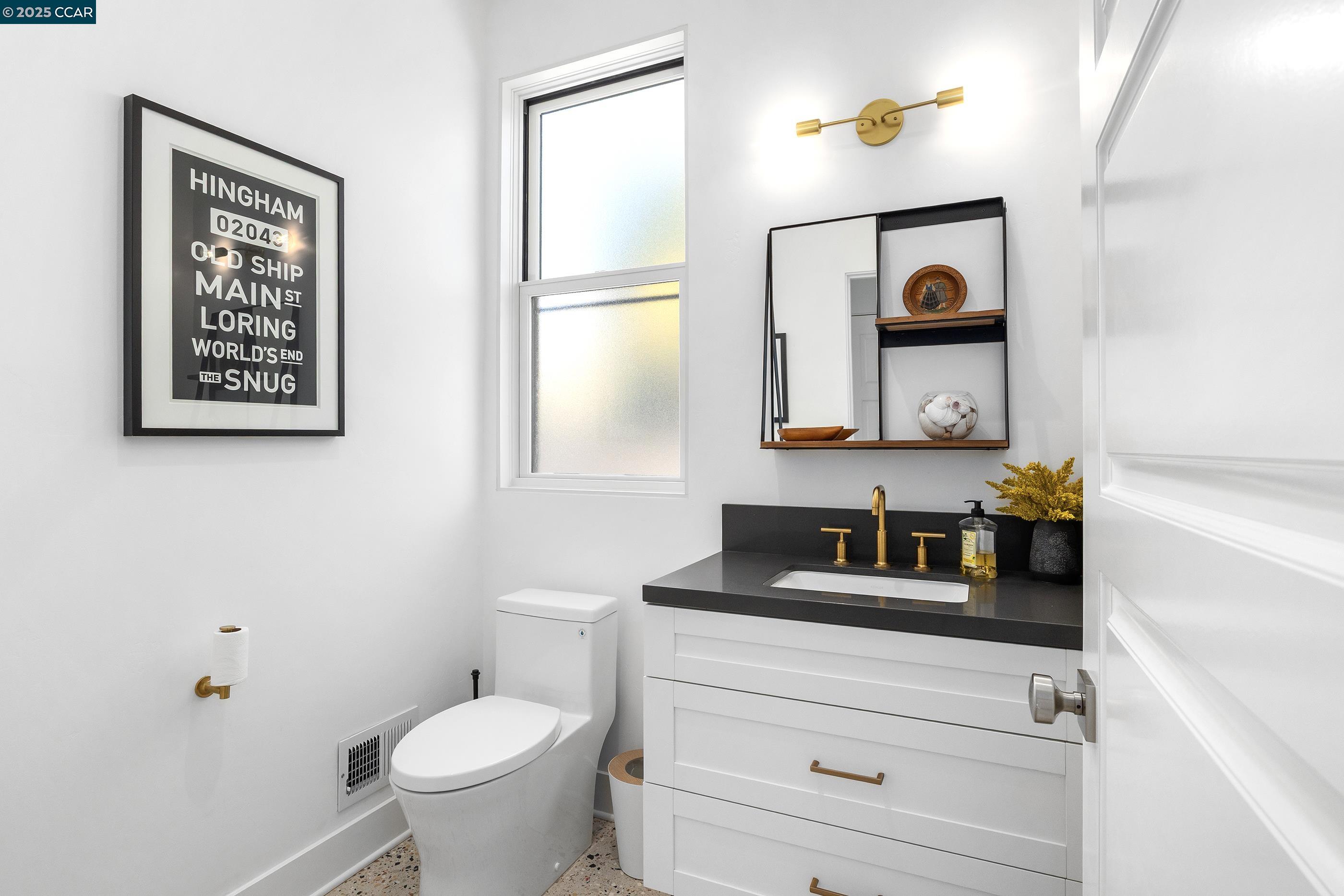 Detail Gallery Image 17 of 60 For 130 Bay Crest Rd, Santa Cruz,  CA 95062 - 3 Beds | 3/1 Baths