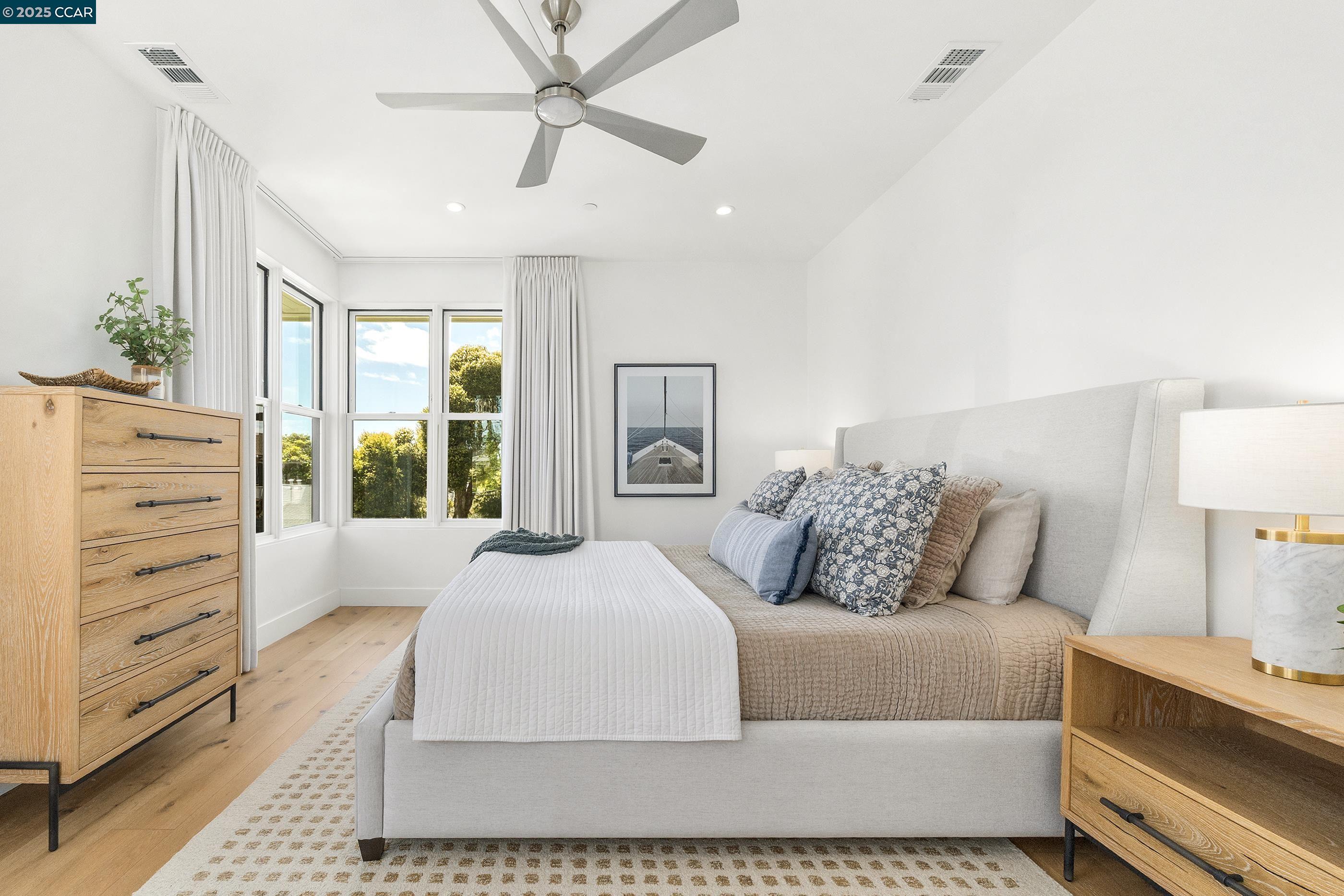 Detail Gallery Image 20 of 60 For 130 Bay Crest Rd, Santa Cruz,  CA 95062 - 3 Beds | 3/1 Baths